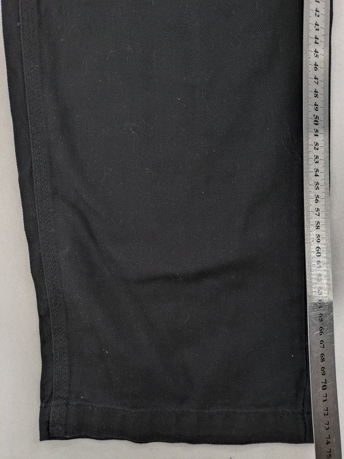 H&M Divided black cargo pants high waist cotton with multiple pockets and straight leg.