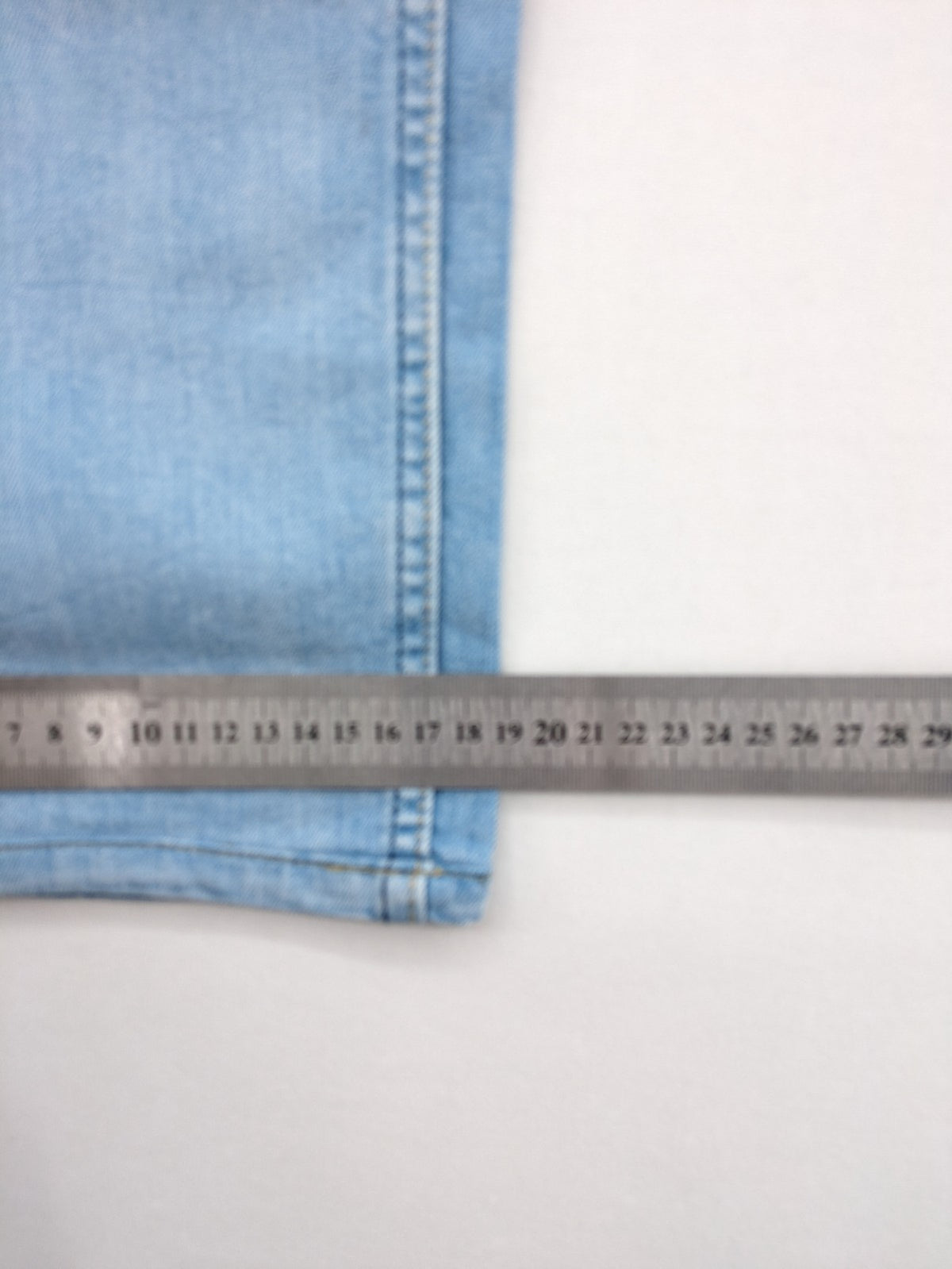 Mustang straight jeans light blue wash classic five-pocket design durable material