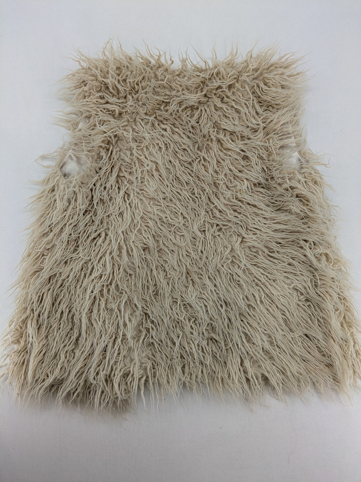 Amisu beige shaggy vest, sleeveless, soft faux fur, open front design.