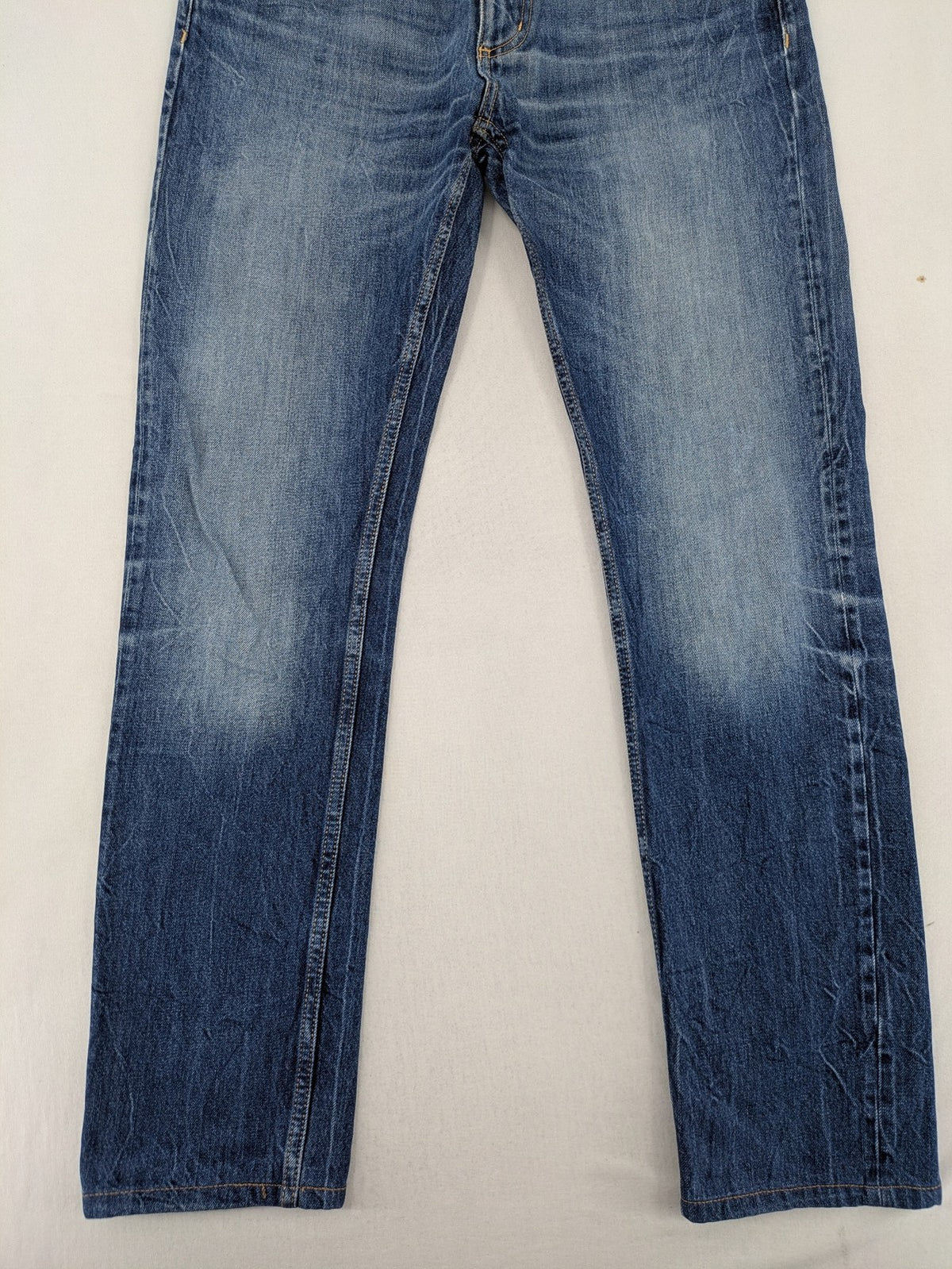 GANT Rugger blue straight leg jeans medium wash, classic button fly, durable cotton denim.