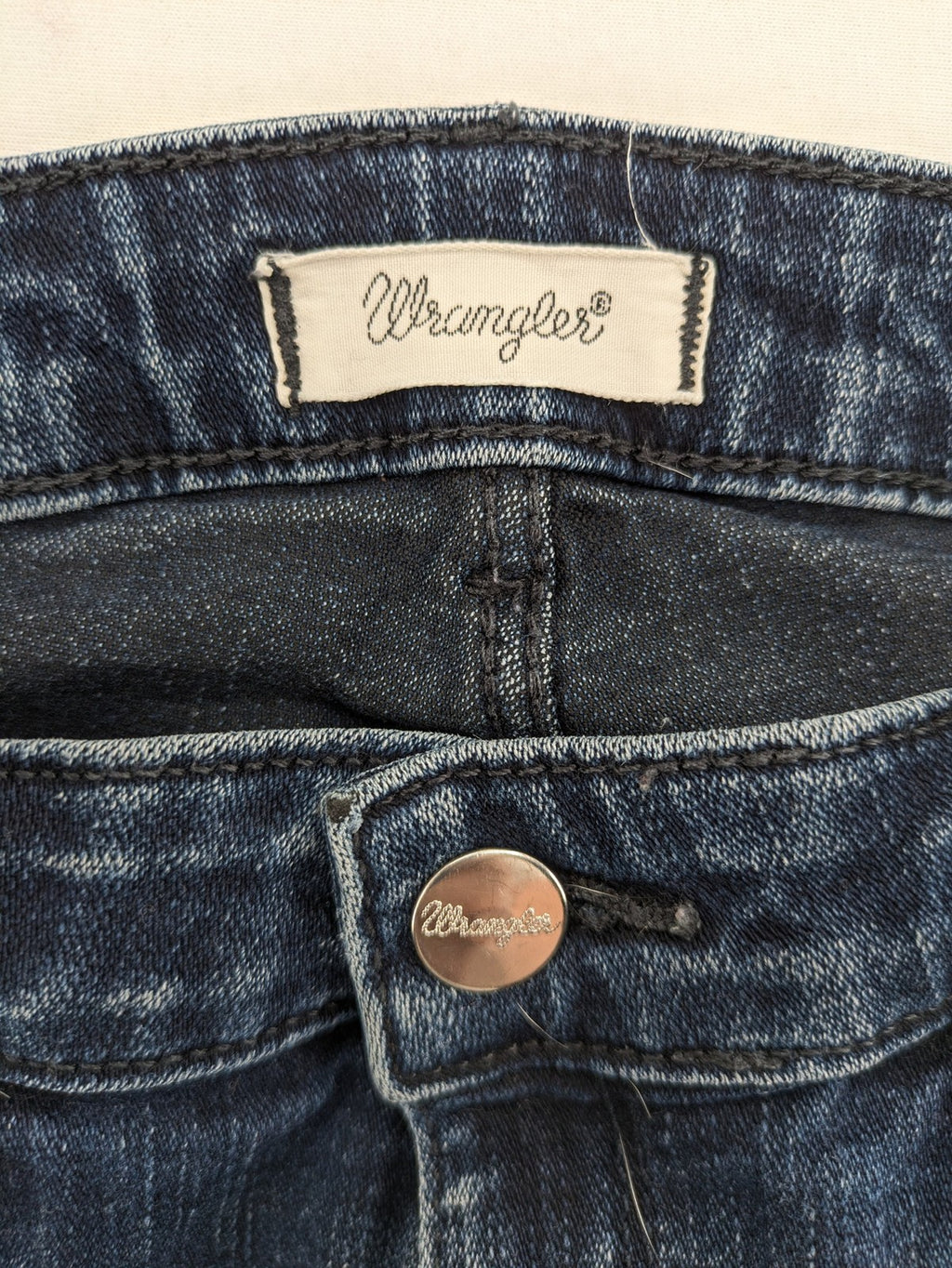 Wrangler straight jeans blue stretch denim classic fit W29 L30 with logo patch