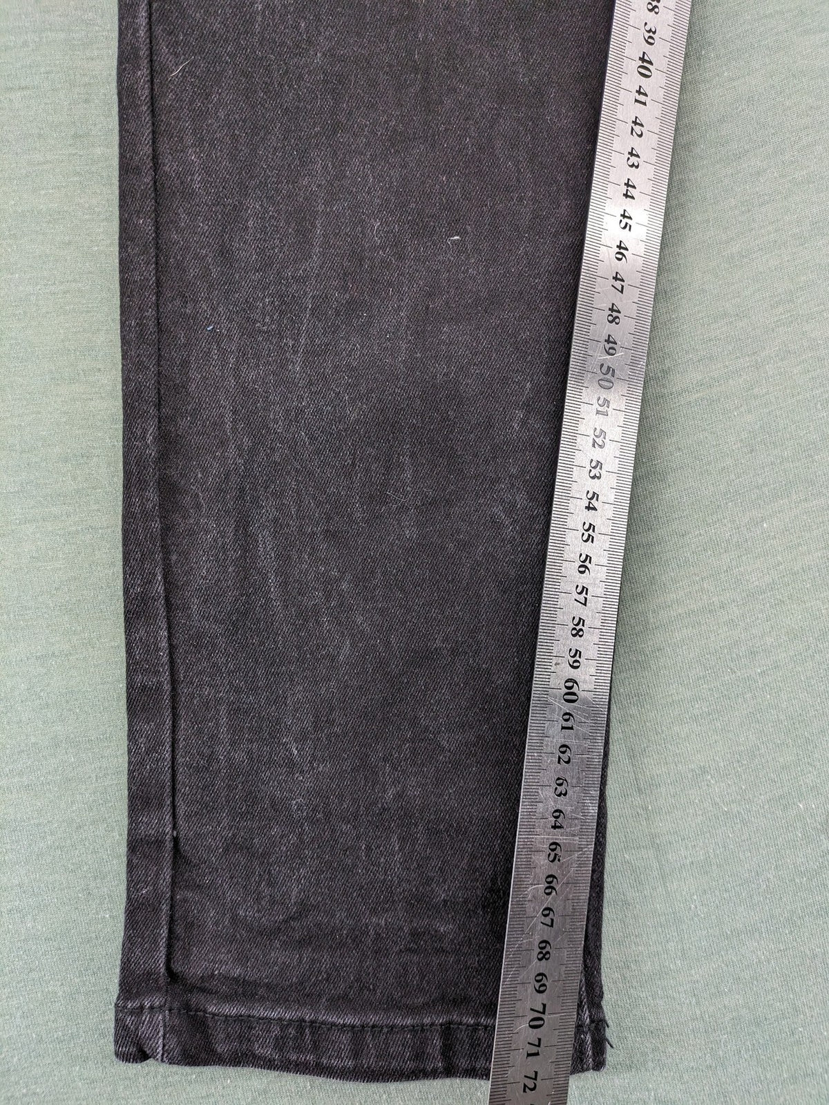 Blauer black straight jeans washed denim five-pocket design with stretch material.