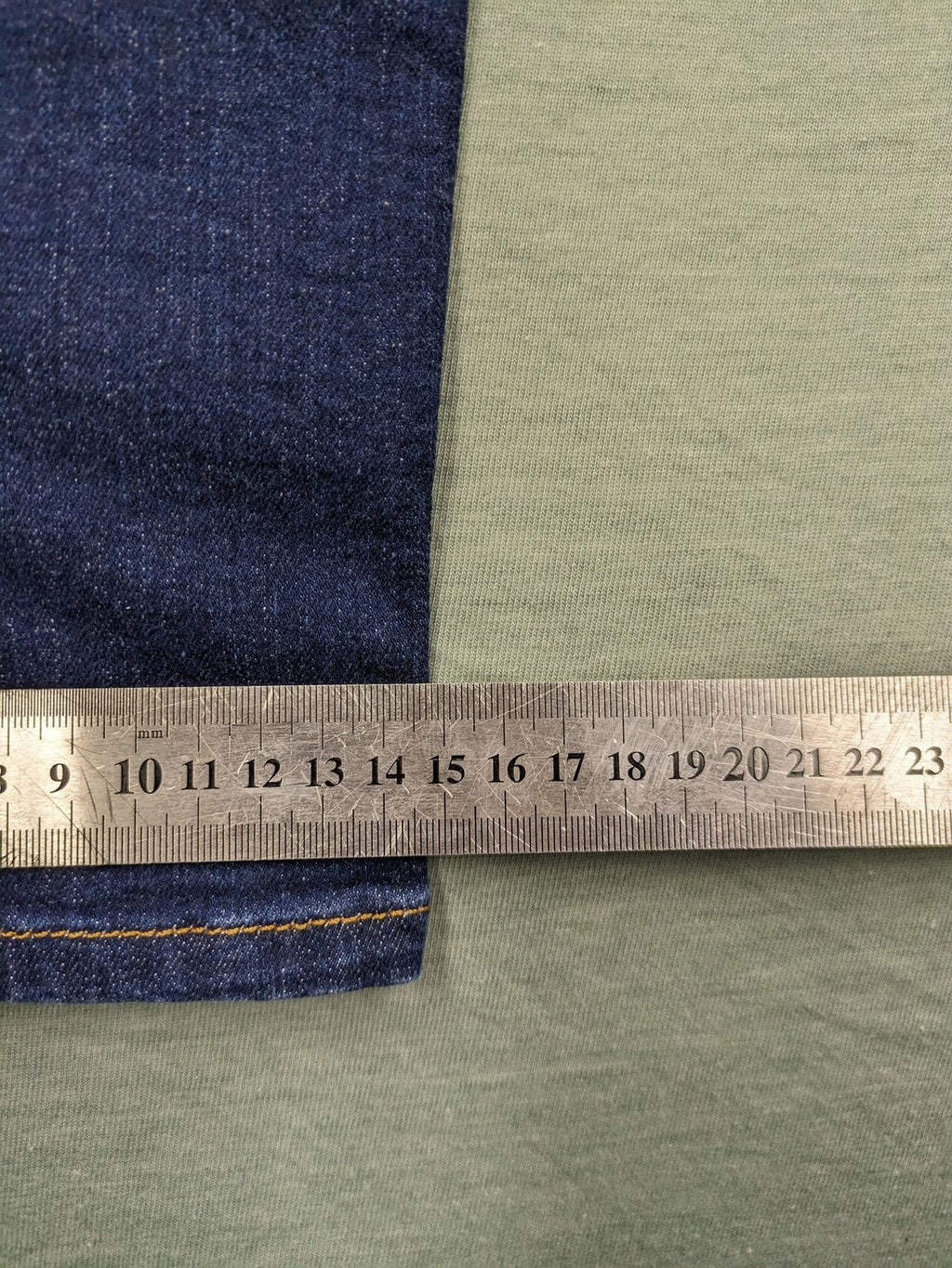 Esprit blue skinny cropped jeans, medium rise, classic 5-pocket design, high-quality denim.