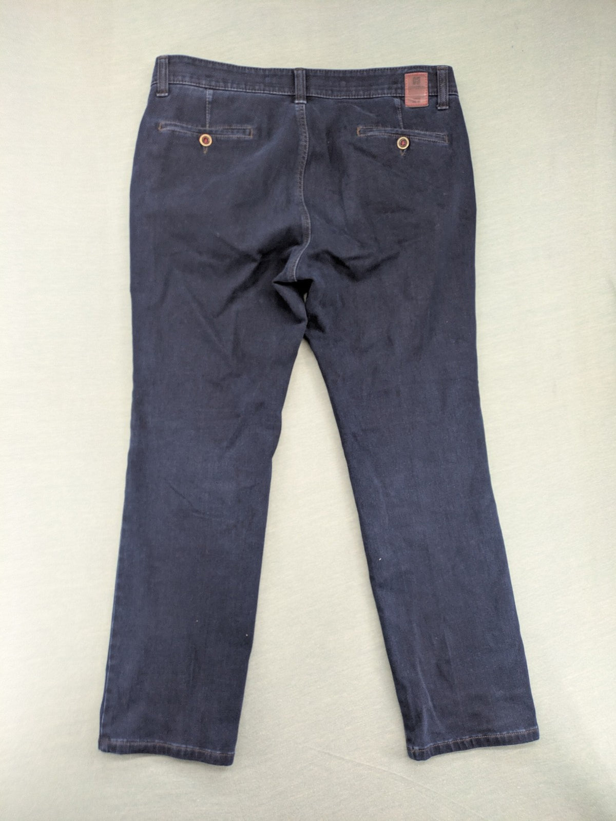 Club of Comfort pink straight jeans 5-pocket design with stretch cotton material.