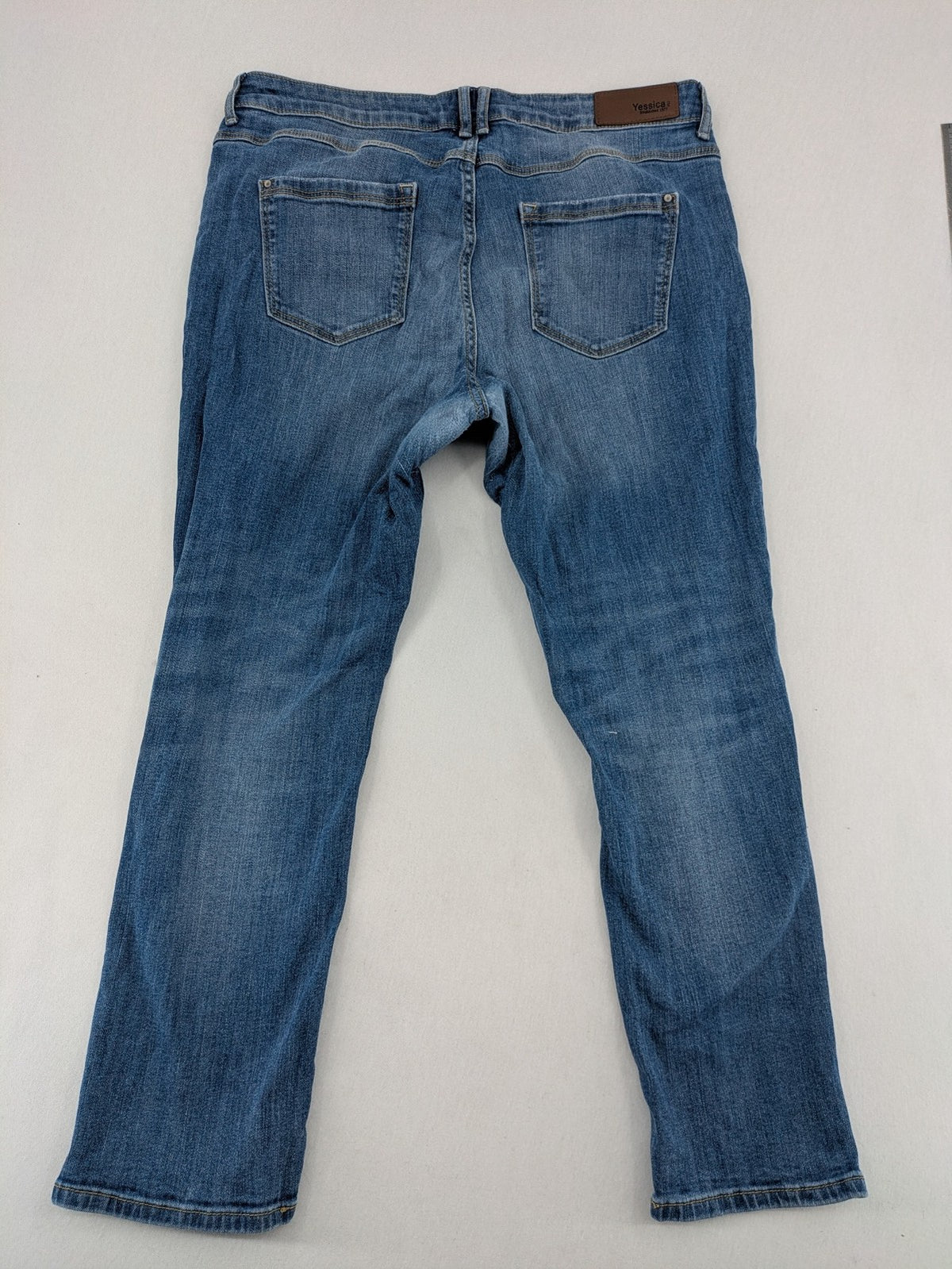 Yessica blue straight jeans distressed details button fly cropped style
