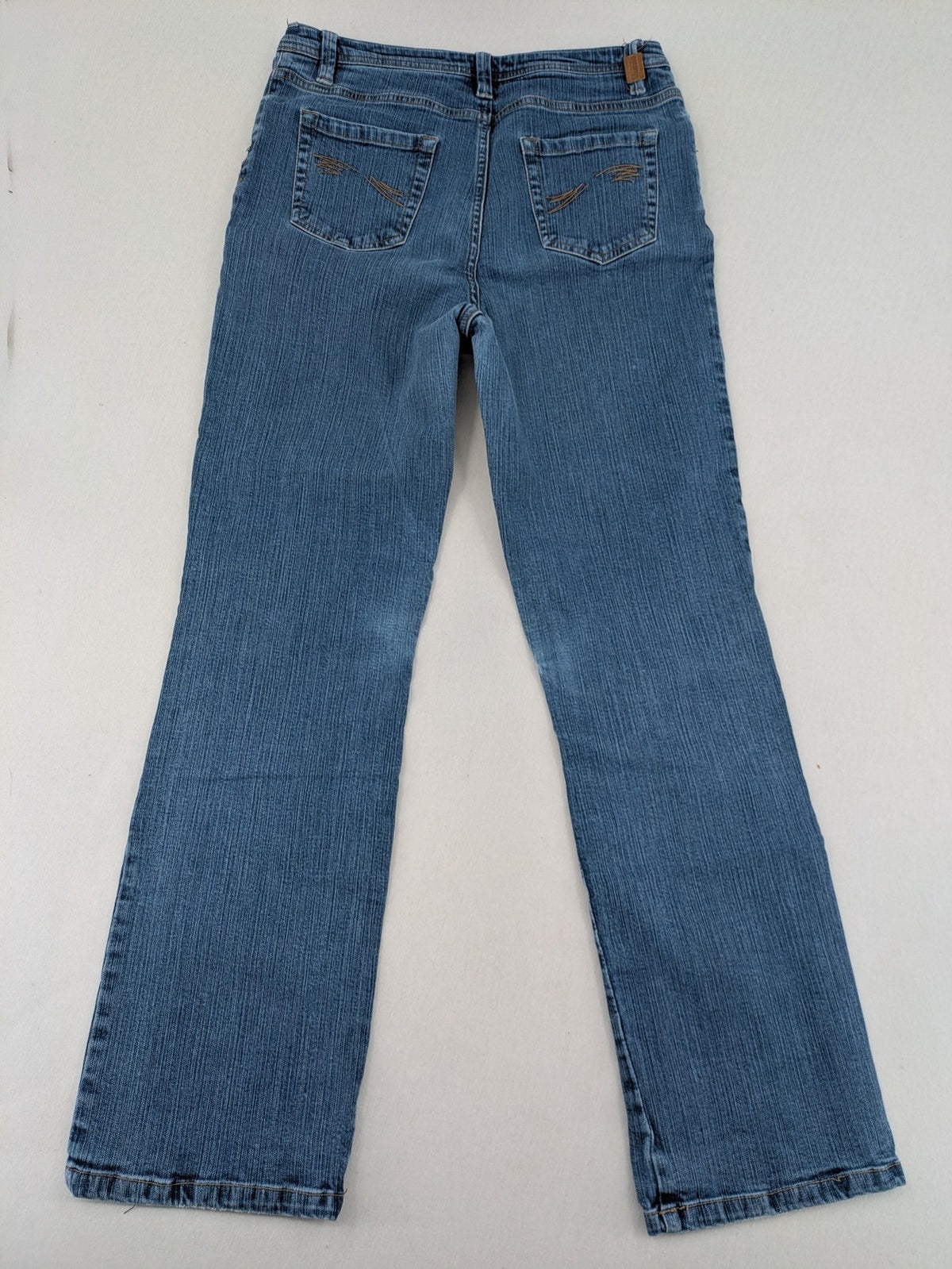 Vunic blue bootcut jeans medium wash five-pocket style with zipper and button closure