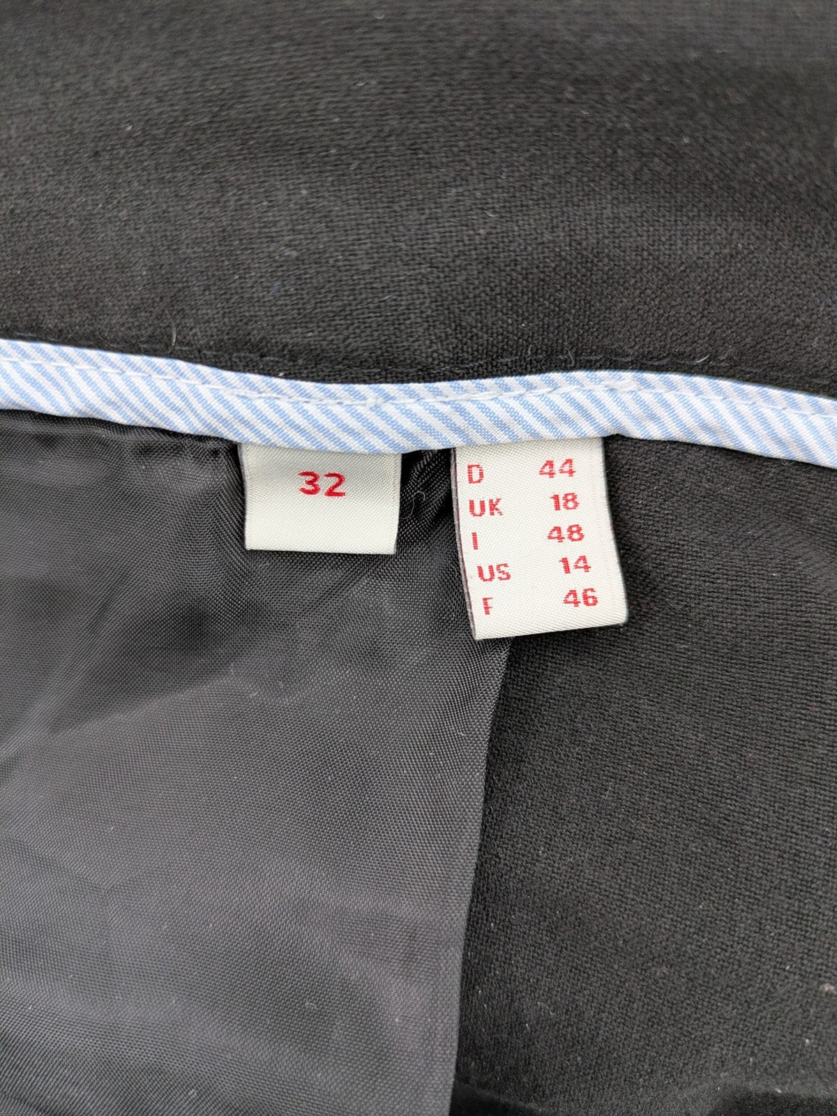 Esprit pink pants straight leg stretch material with classic design and belt loops.