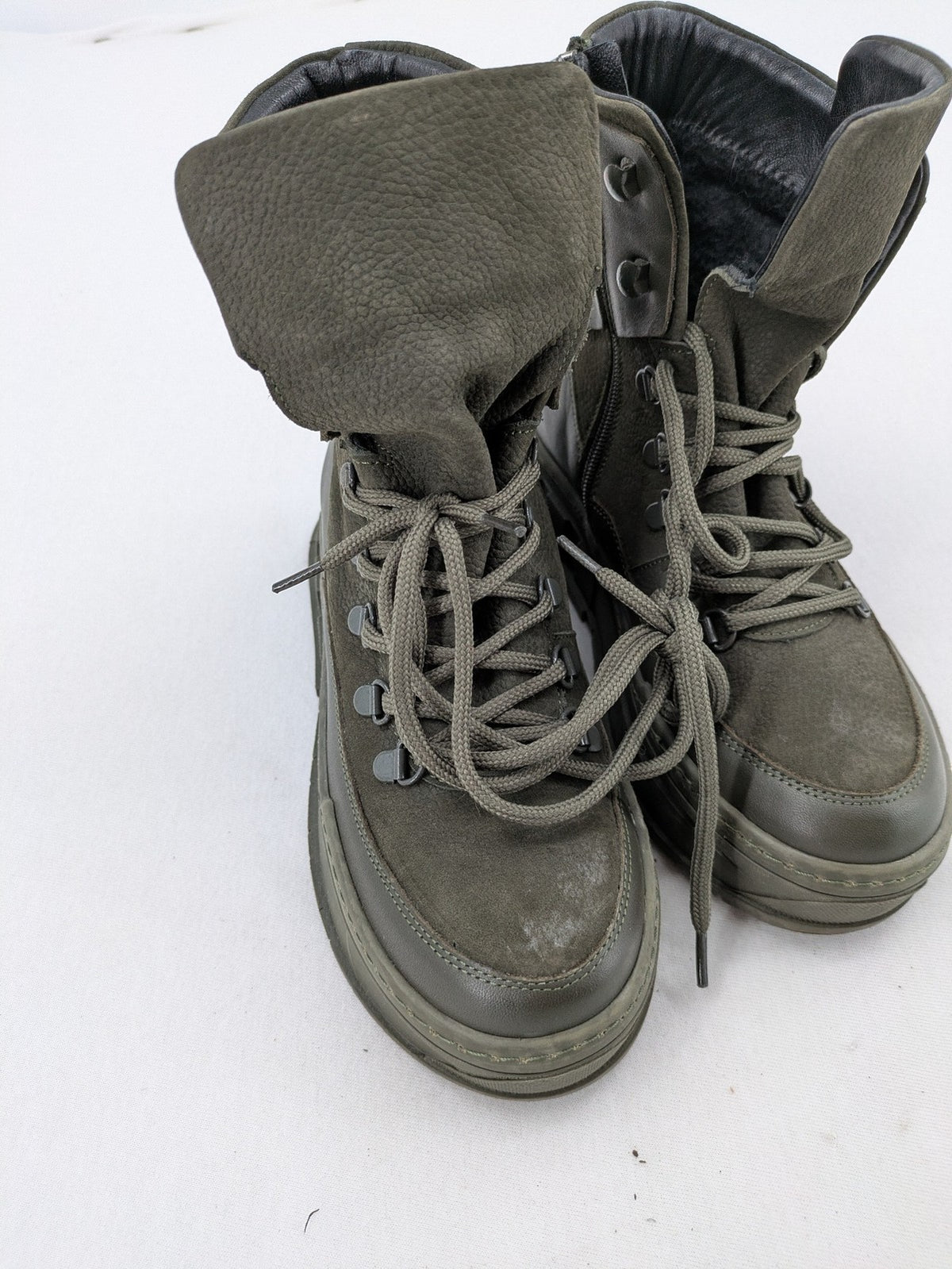 IL PASSO grey khaki motorcycle boots with side zipper and decorative lacing, leather material.