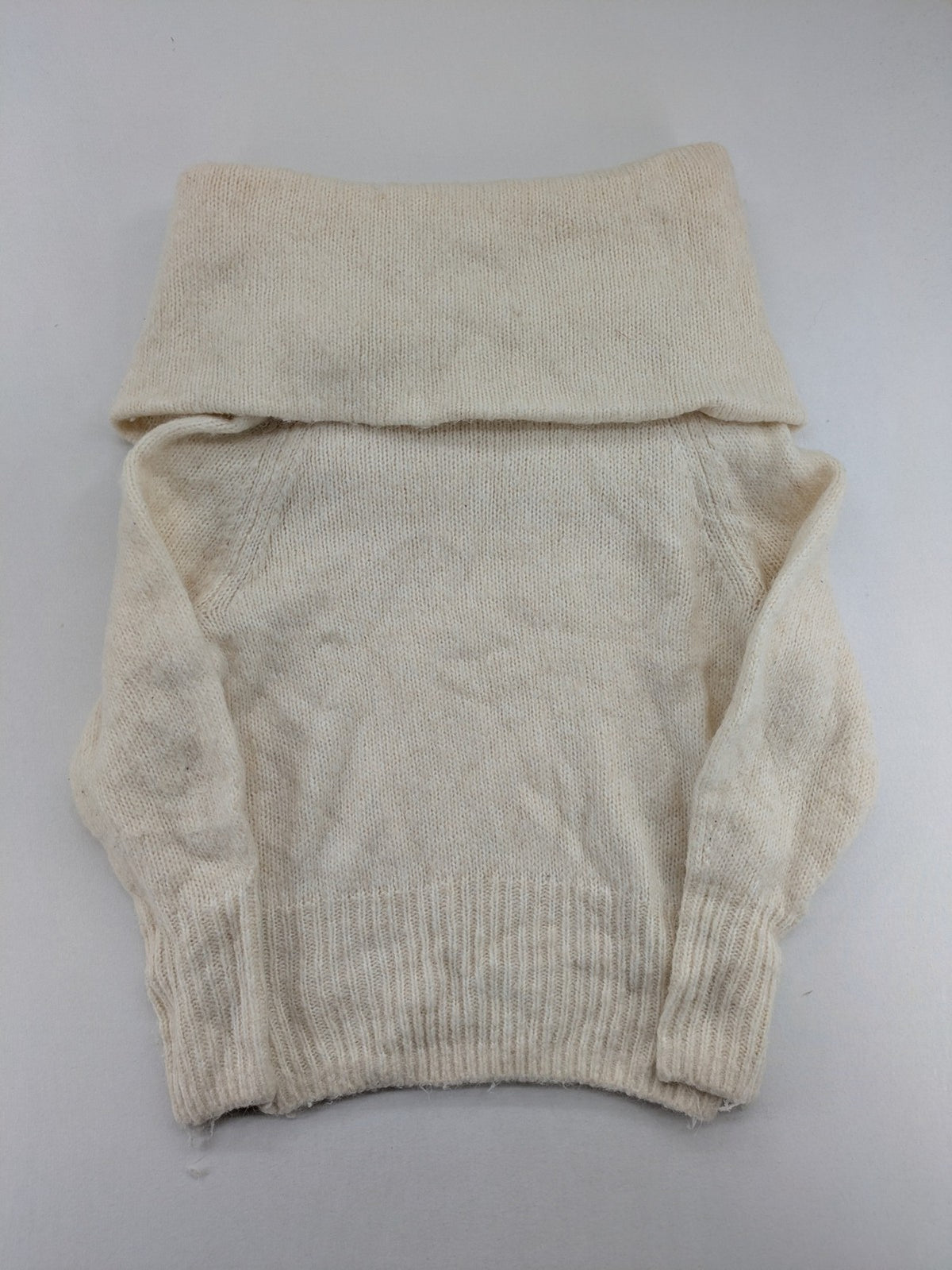 H&M beige turtle neck jumper soft alpaca blend off-shoulder design with wide collar.