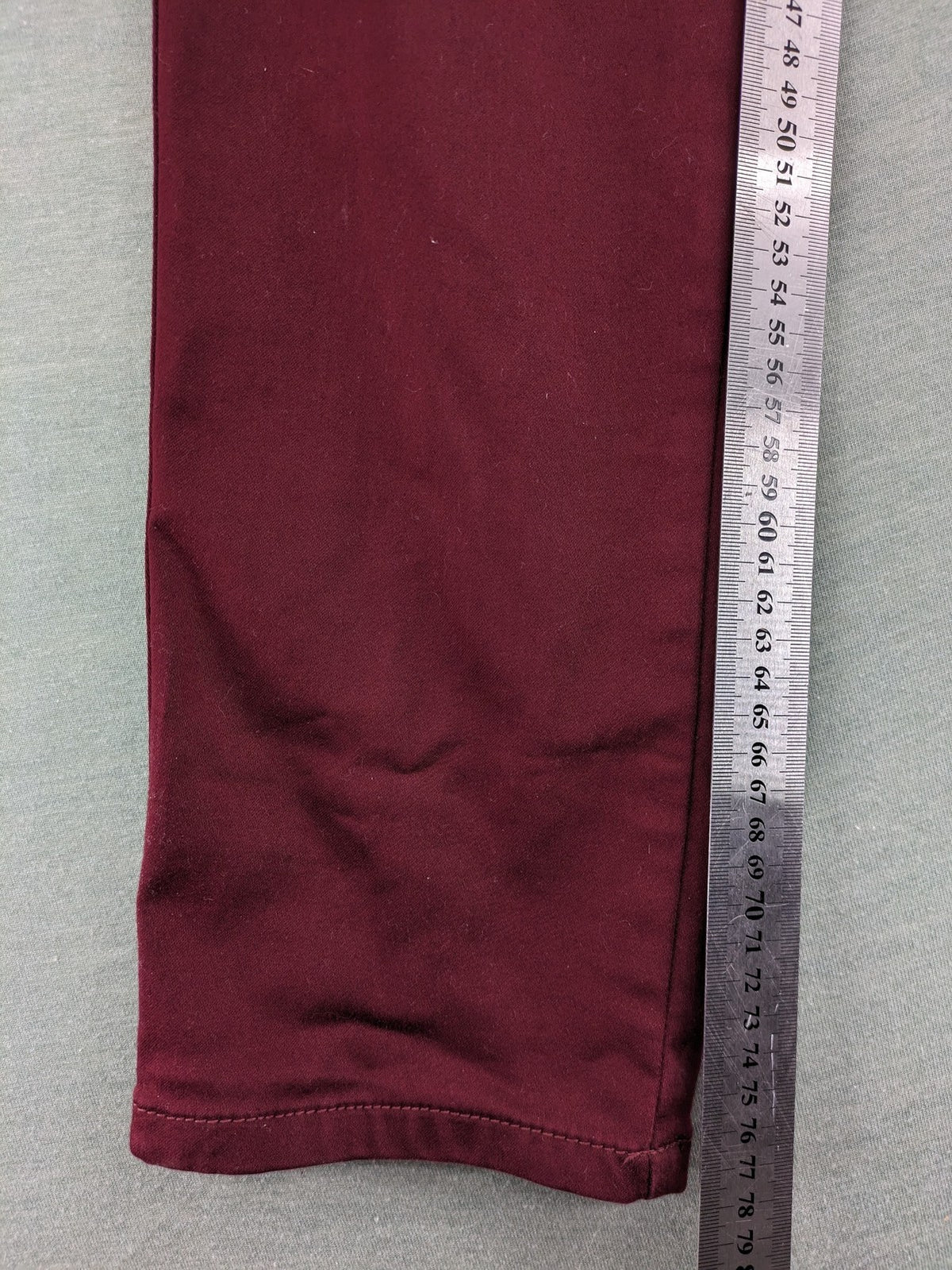 TONI burgundy straight jeans CS-Slim-Fit with subtle rhinestone detail on pocket.
