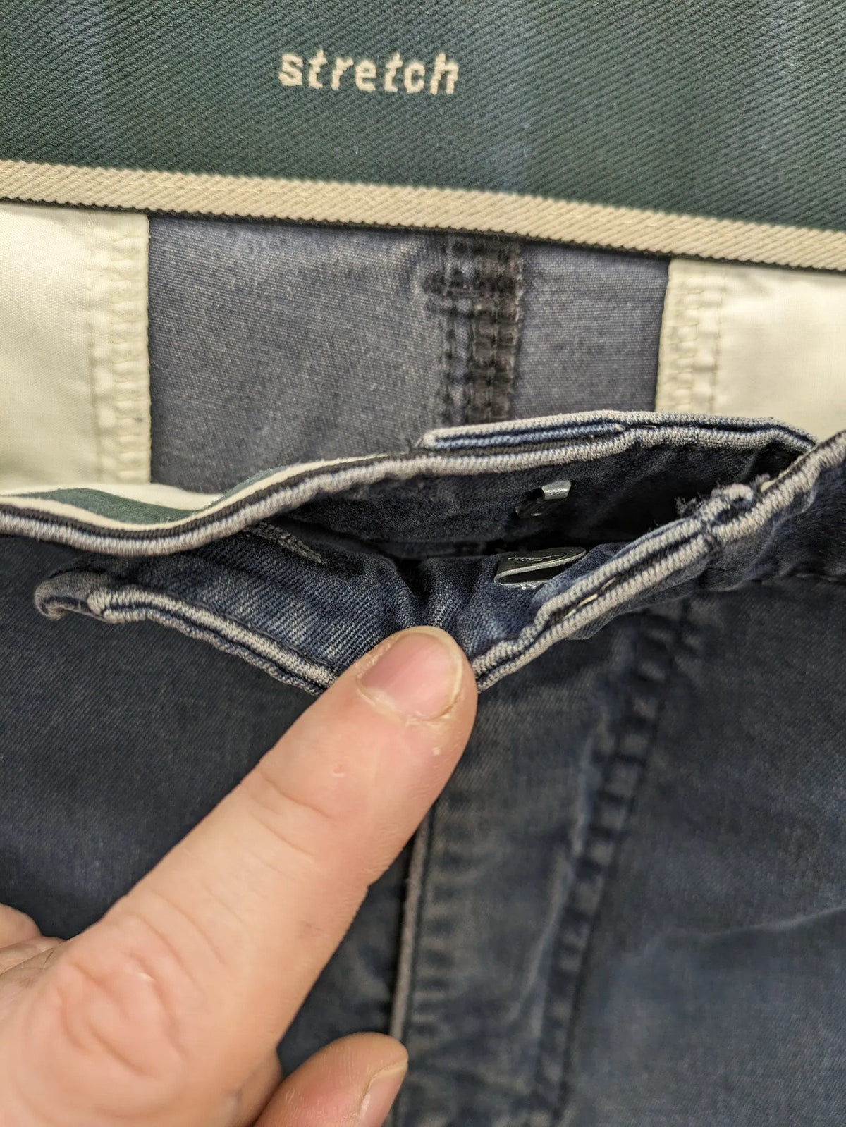 Club of Comfort blue straight jeans, stretch material, comfort fit, zip closure, practical pockets.