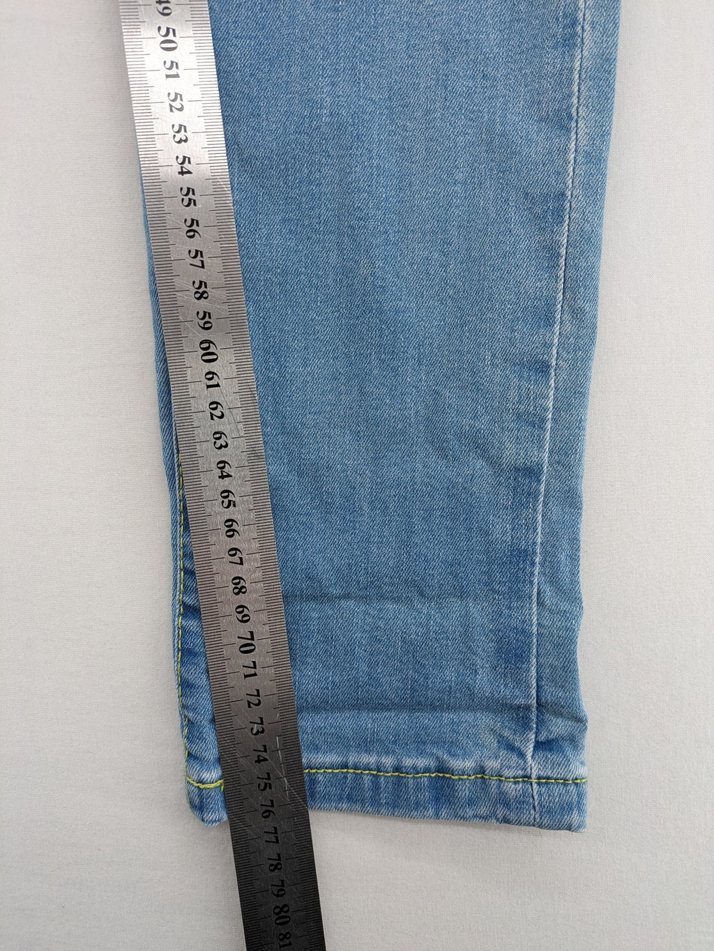 alcott blue skinny fit jeans with faded wash and classic five-pocket style
