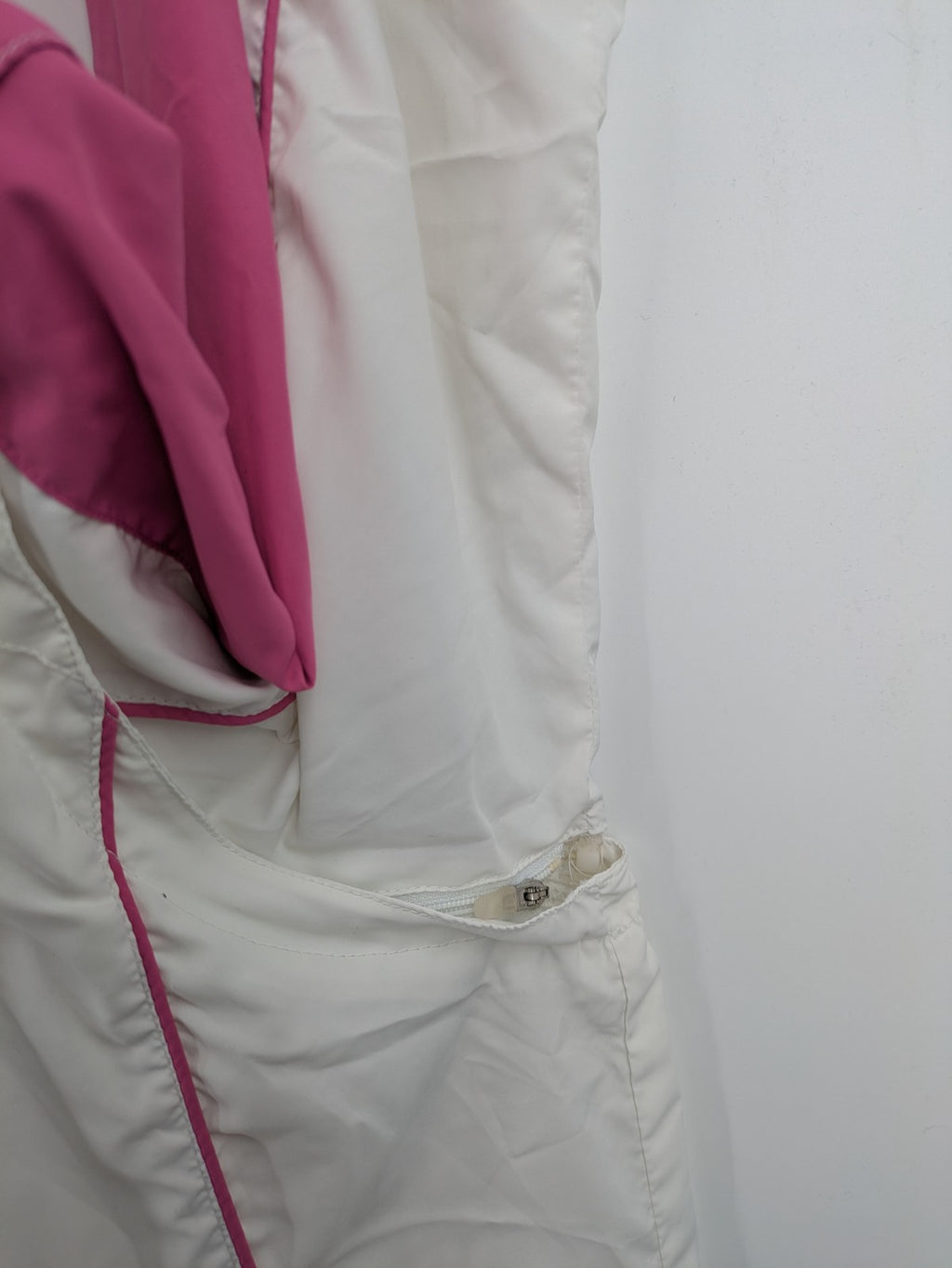 tcm pink 2-in-1 vest lightweight polyester with removable sleeves and sporty design