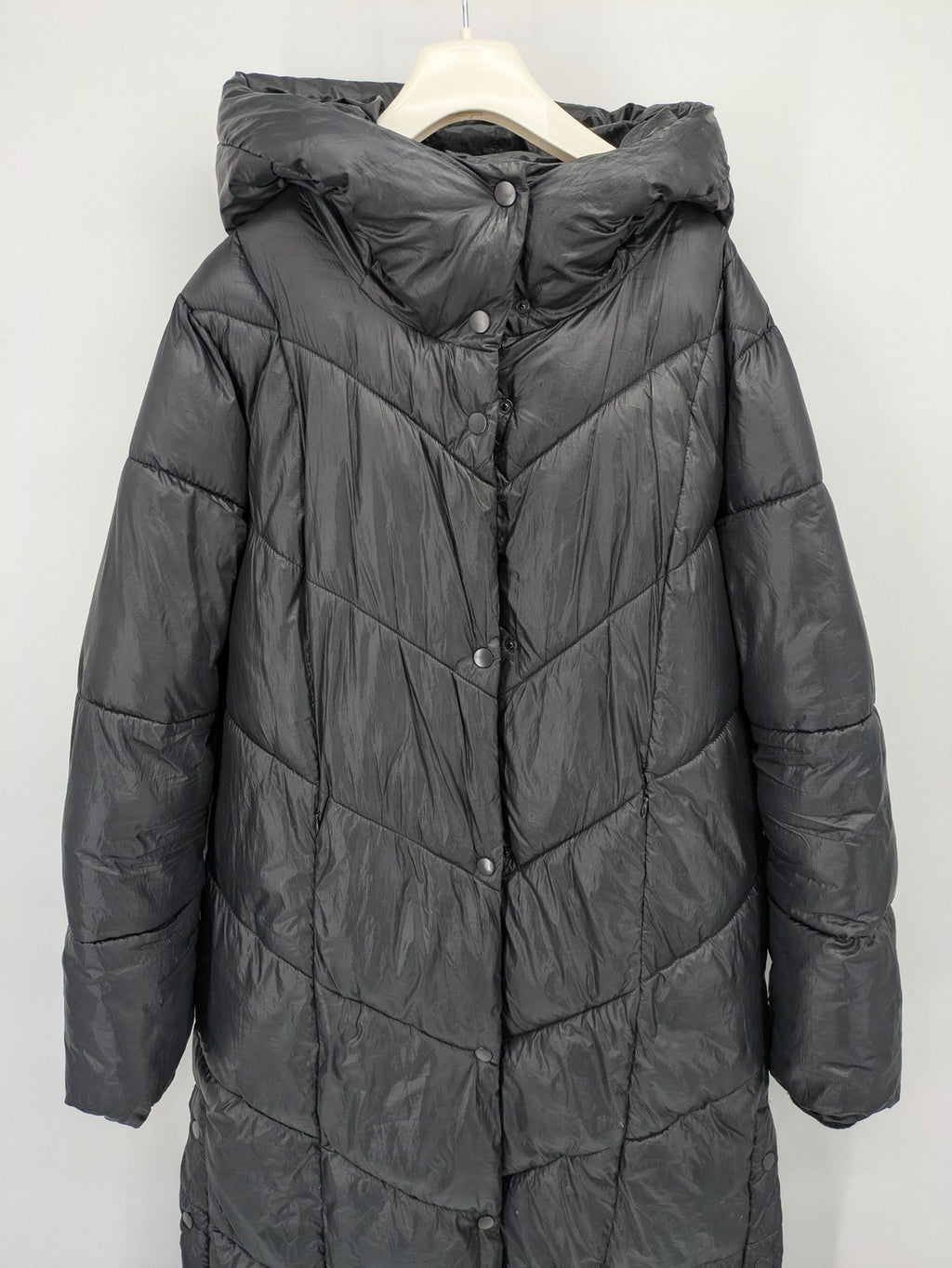Stradivarius grey coat with chevron quilted pattern and hood, featuring zip closure and snap storm flap.