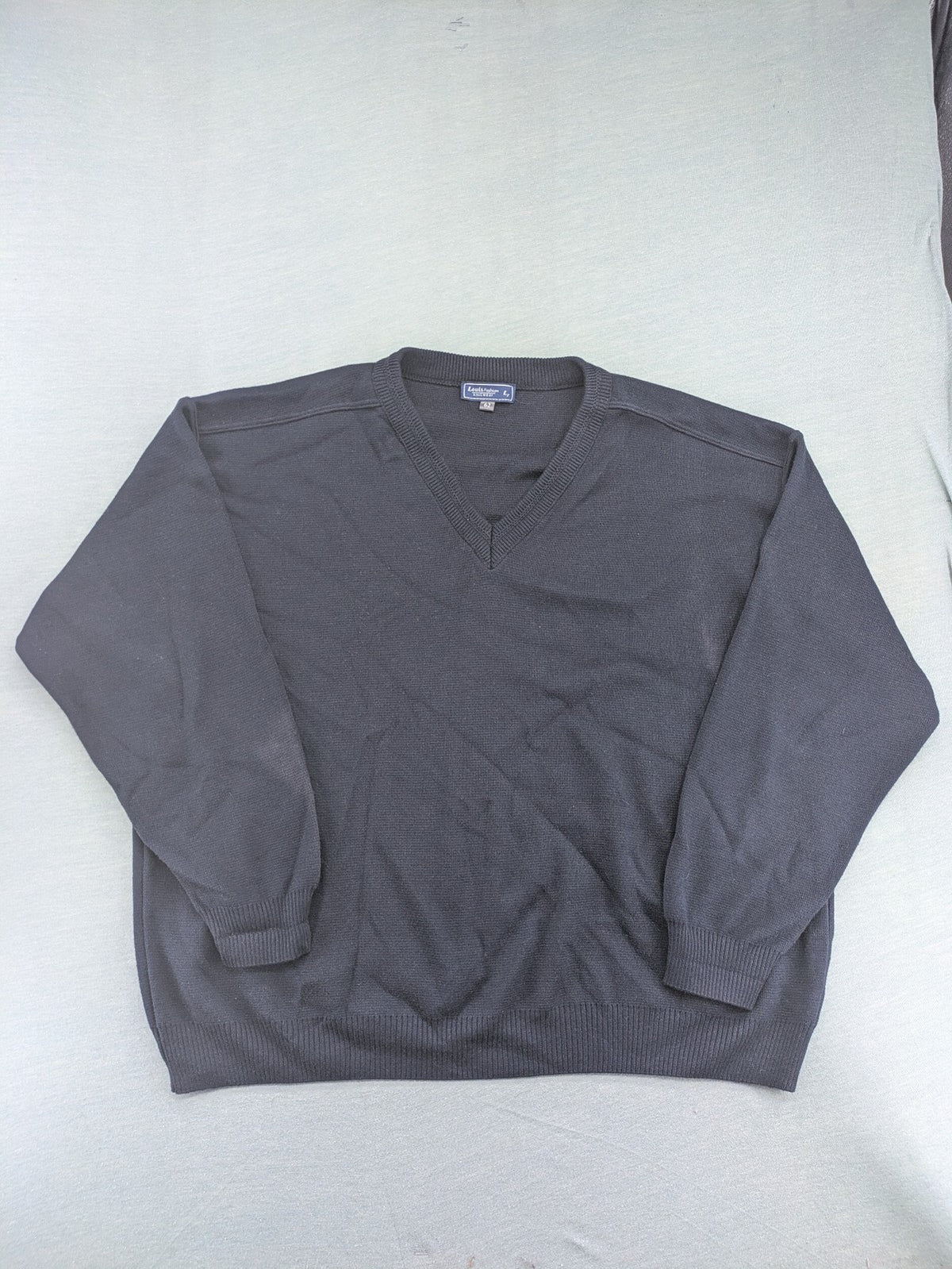 Louis Fashion grey turtle neck jumper with V-neck and ribbed cuffs.