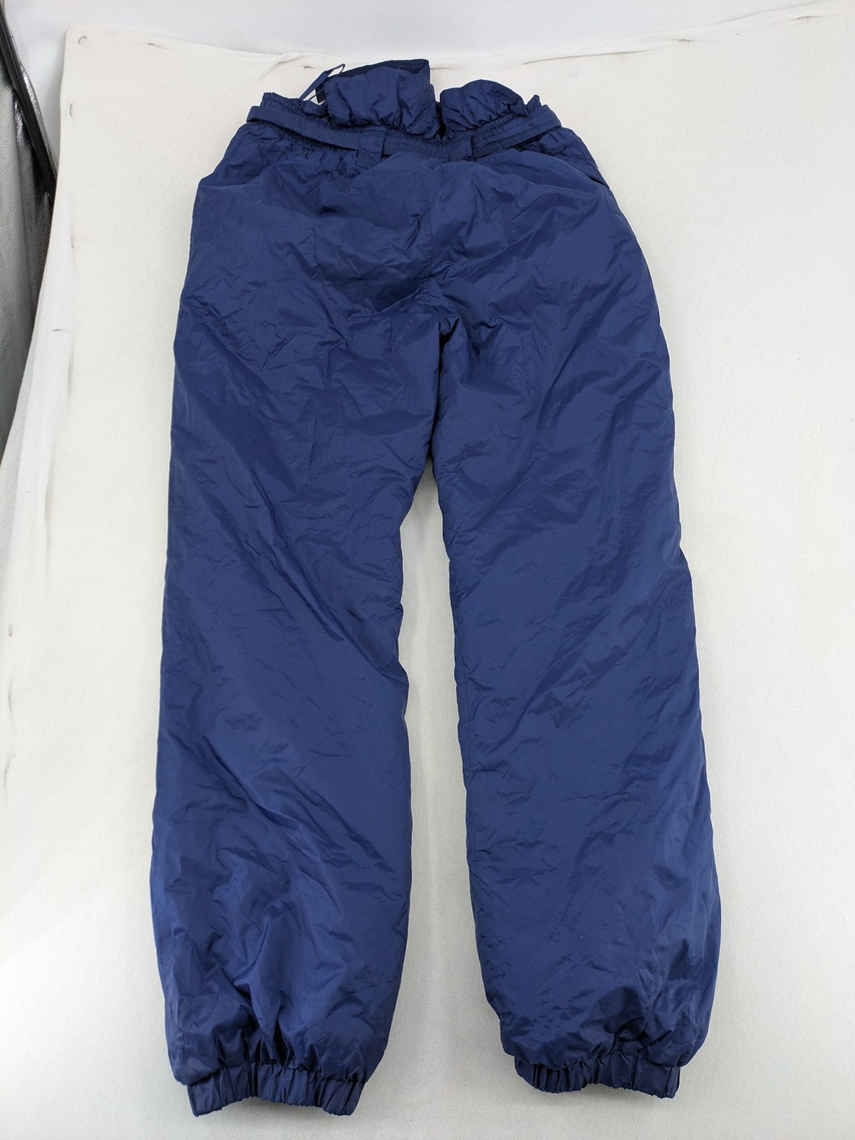Shamp navy and yellow vintage ski jacket and pants set with retro design.