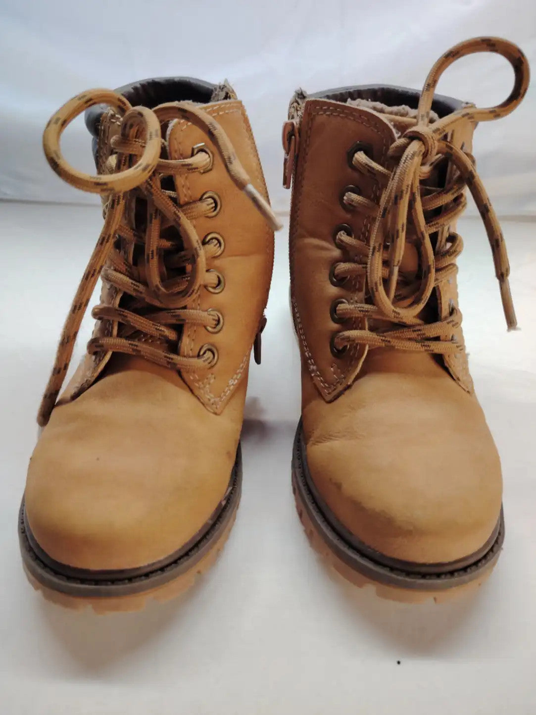Lily & Dan brown winter boots size 30 with side zipper and classic lacing.