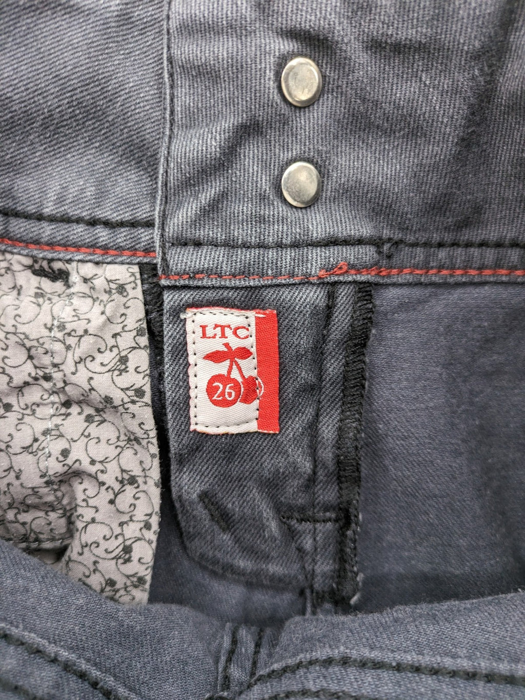 Le Temps des Cerises grey skinny jeans high waist with faded wash and logo detail.