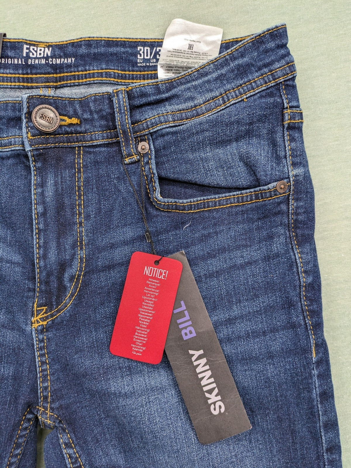 FSBN blue skinny jeans dark wash classic 5-pocket design with button closure