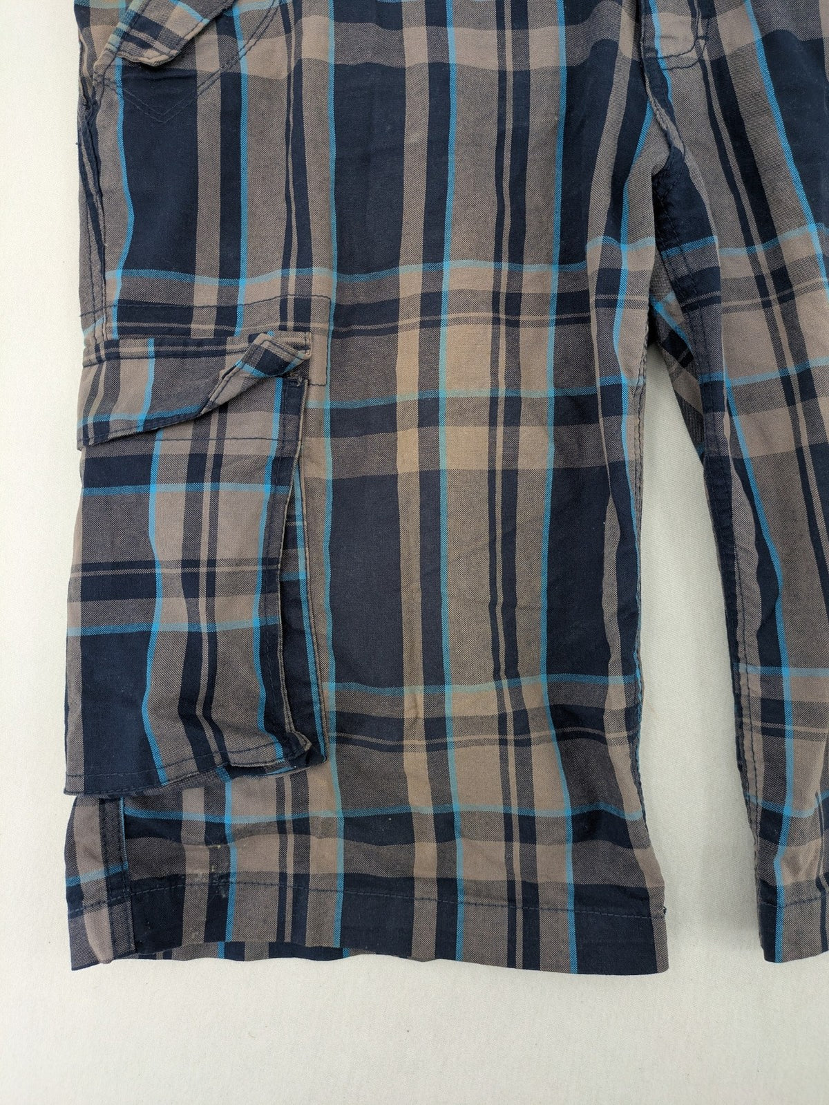 bpc bonprix collection multi cargo shorts blue-grey check pattern with utility pockets