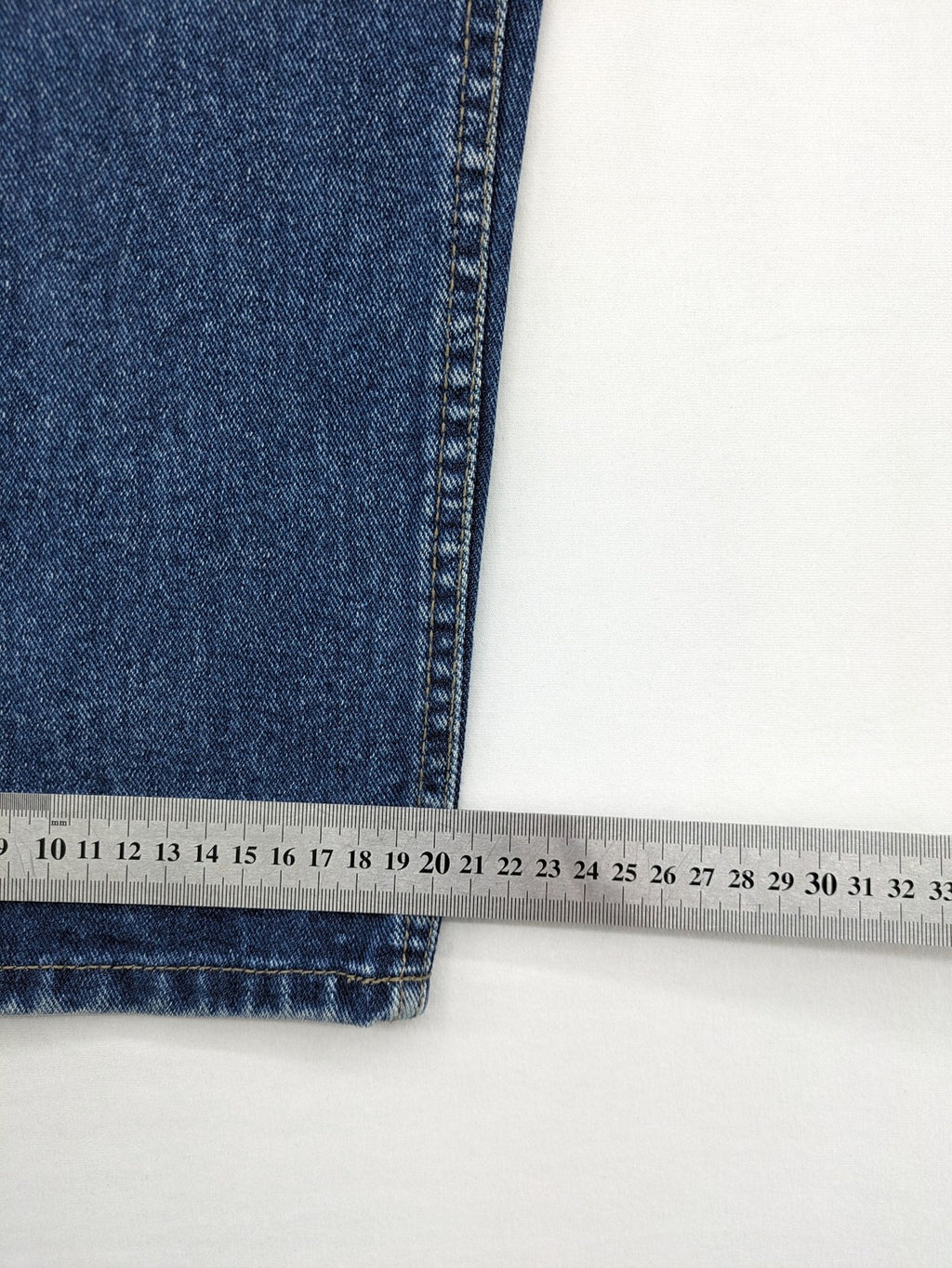 Cable Car Clothiers blue straight jeans classic fit 100% cotton medium wash