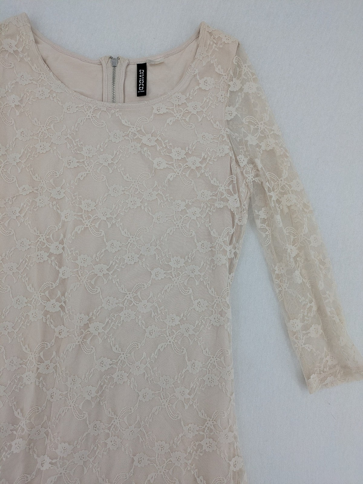 Divided H&M beige bodycon dress floral lace overlay 3/4 sleeves back zipper