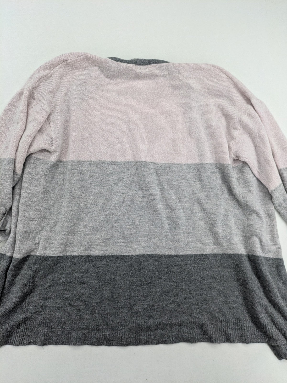Jacqueline De Yong pink turtle neck jumper colorblock design with soft knit texture.