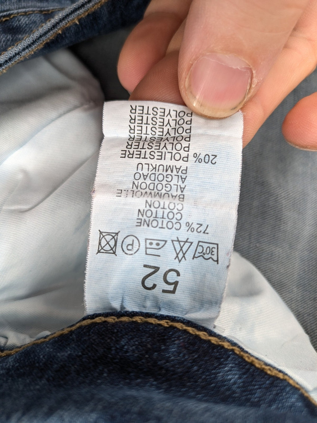 Obiettivo blue bootcut jeans 5-pocket design, comfortable stretch denim, classic medium wash.