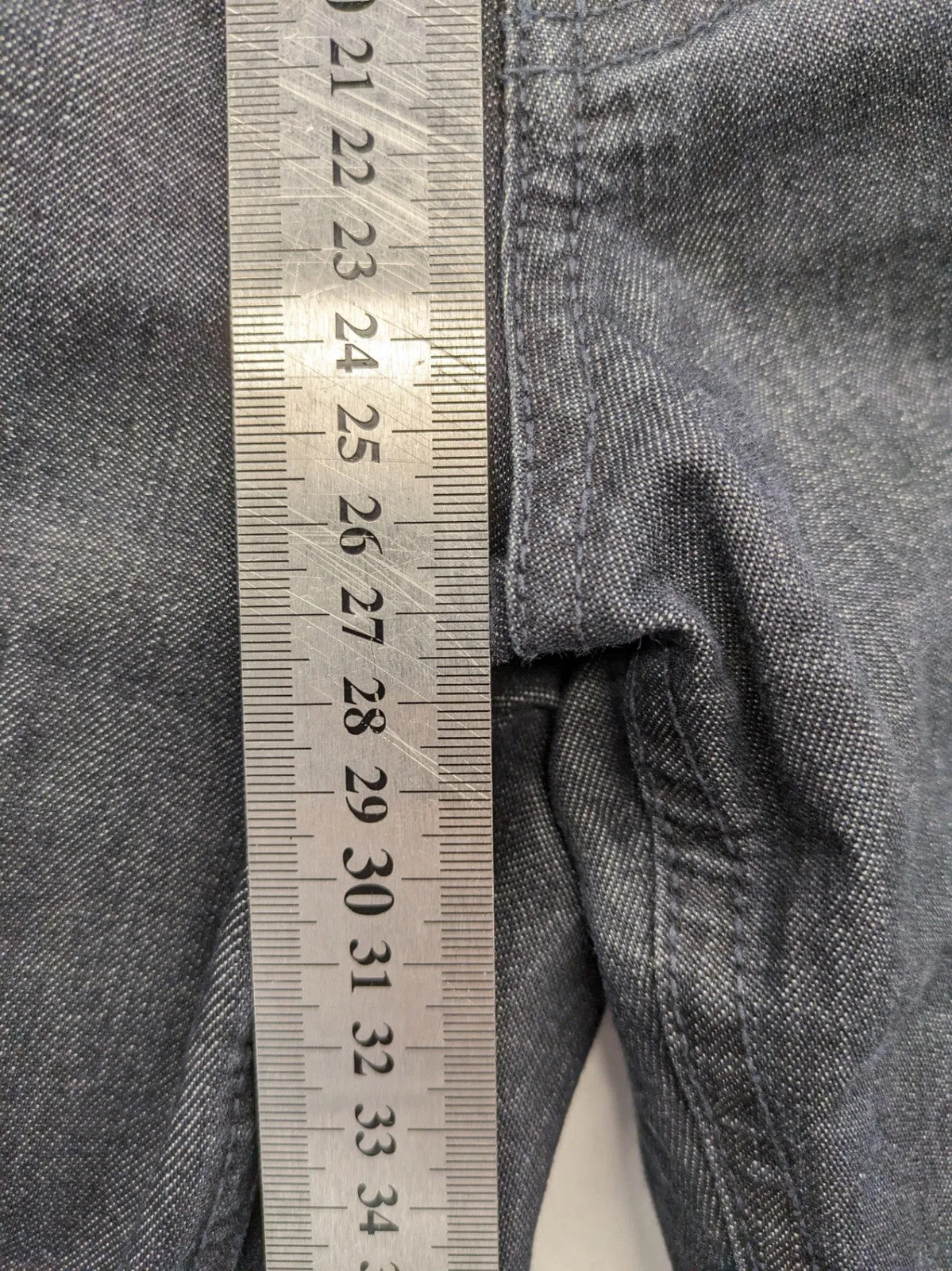 Hiltl grey straight jeans classic 5-pocket design with zipper, premium denim material.
