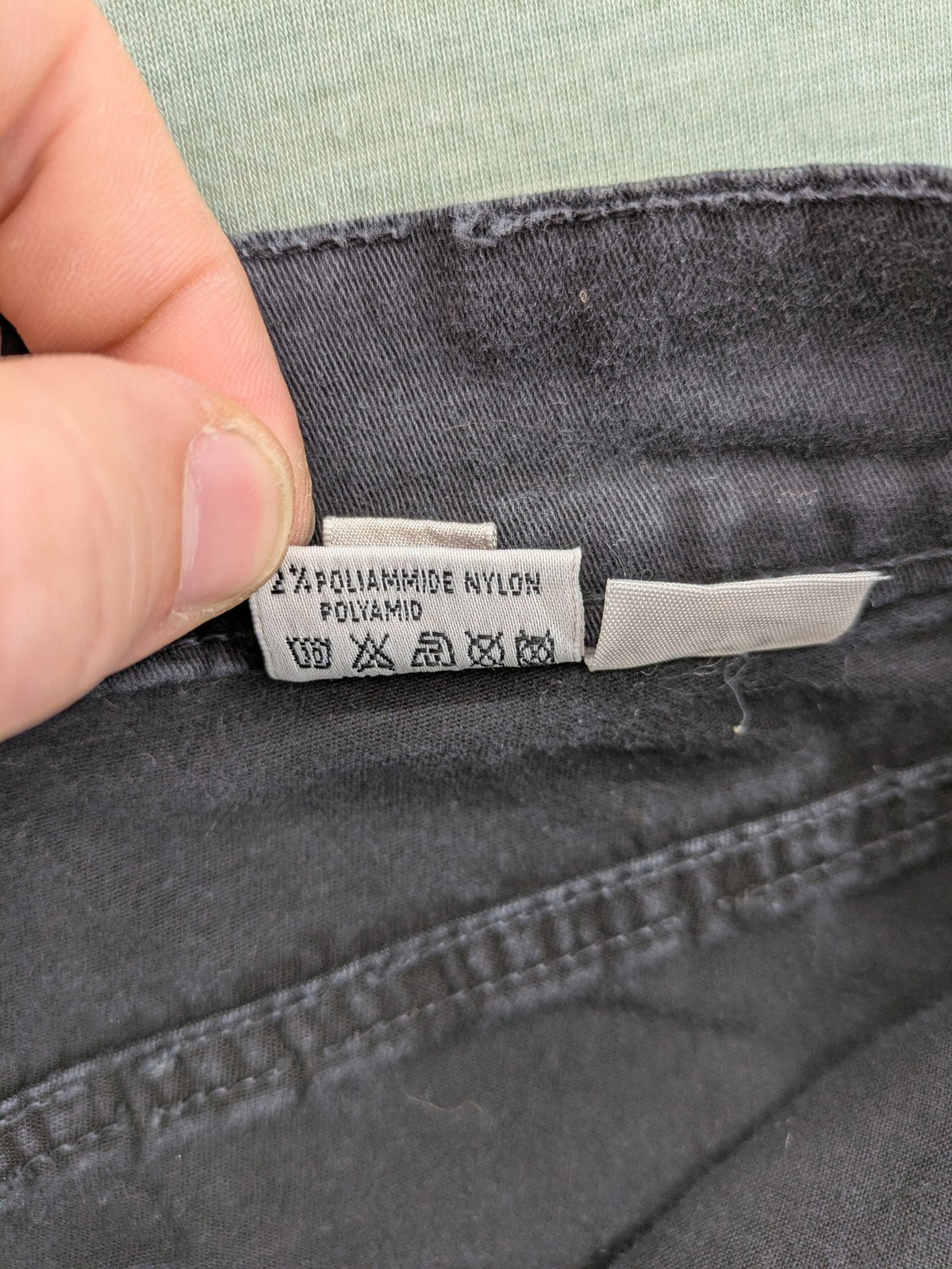 Jack & Sons grey straight jeans with classic 5-pocket design and cotton-elastane blend.