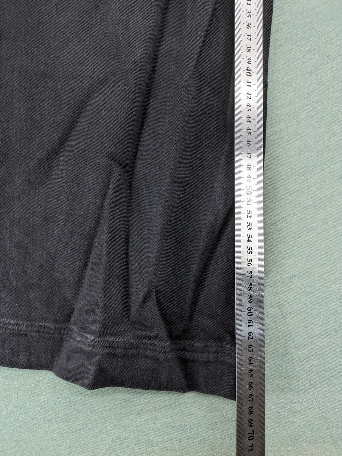 Tailor black culotte pants high waist wide leg with discreet back zipper.