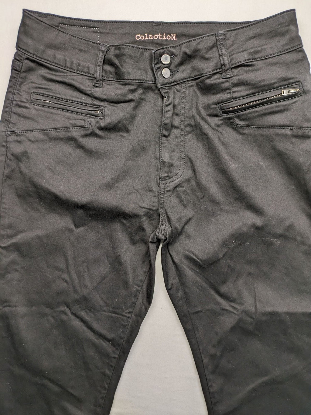 Colac black straight jeans high waist with double button, zipper pockets, and stretch material.
