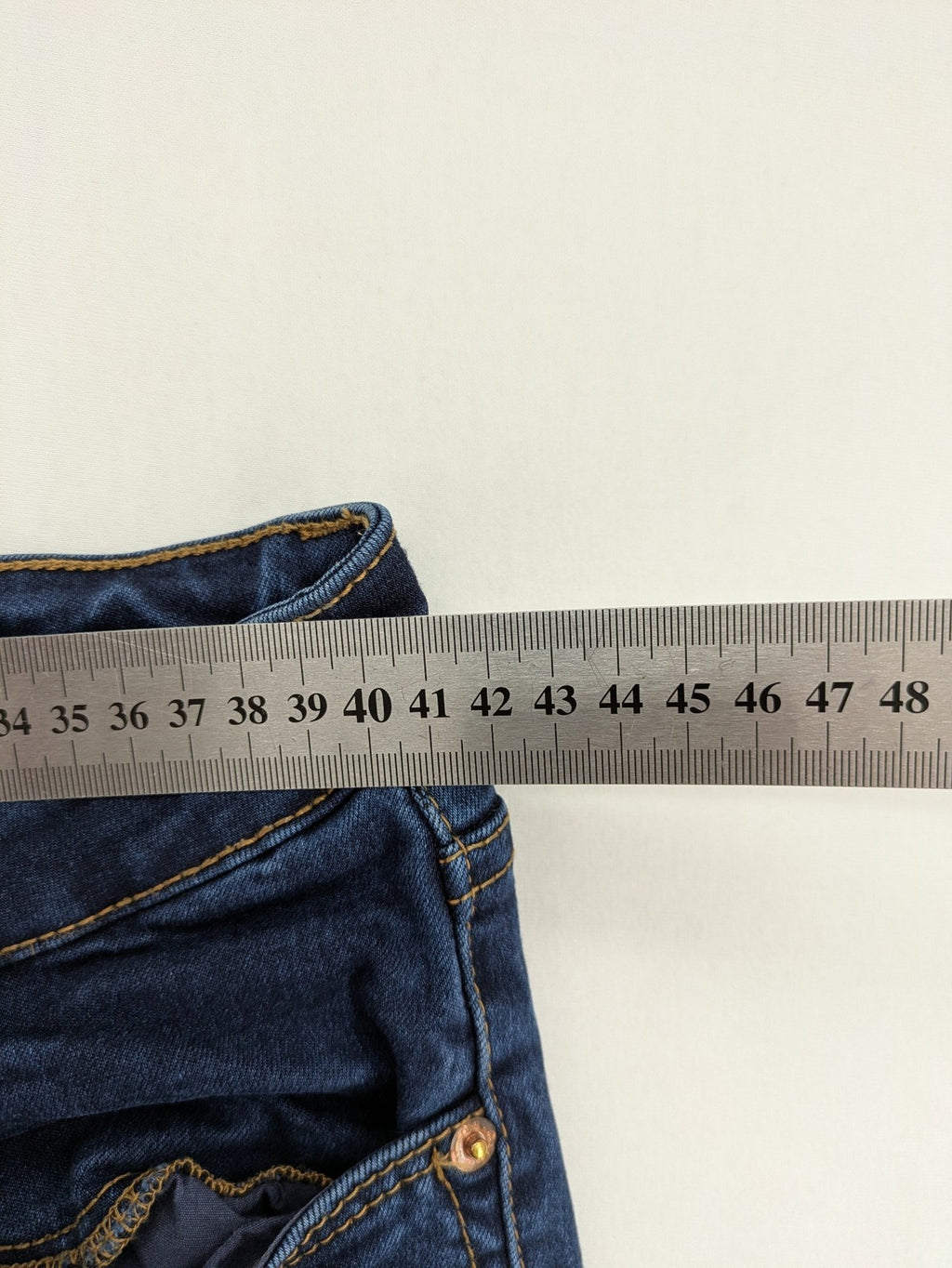 Q/S Designed By blue skinny jeans classic 5-pocket style with zipper and button closure