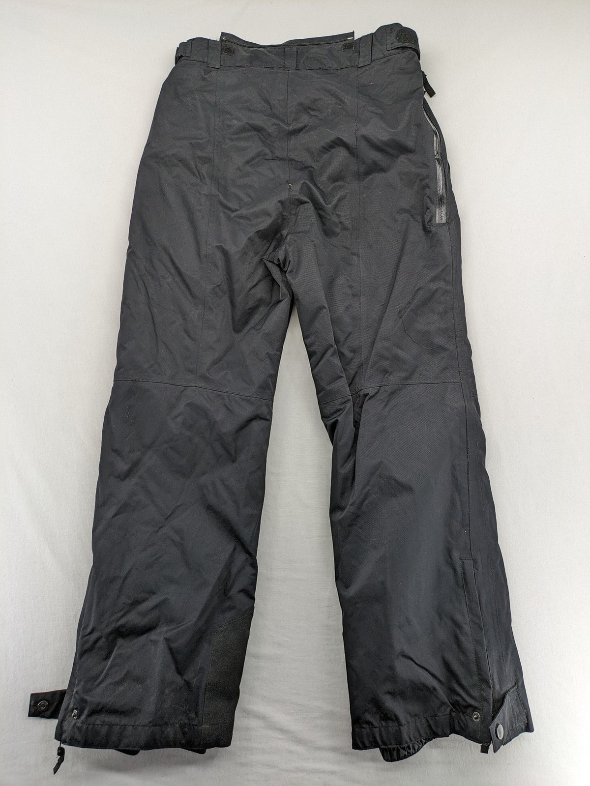COOLE black ski pants with Thinsulate insulation and versatile unisex design.