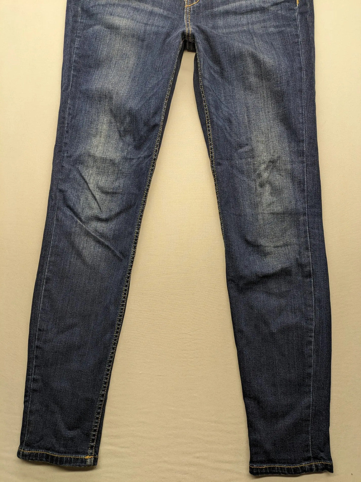 Even & Odd blue skinny jeans with five-pocket design and stretch denim material.