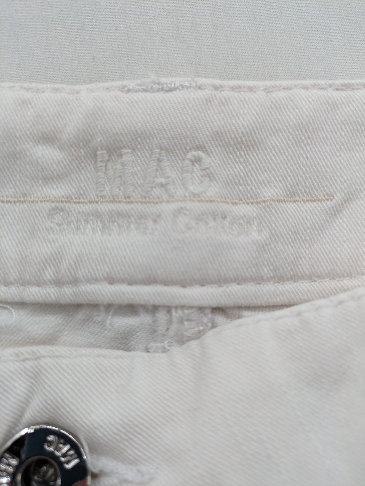 Mac Jeans white straight jeans cotton stretch with logo and modern fit.