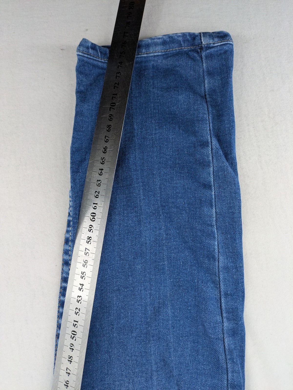 Cecil blue straight jeans with neon green accents and classic 5-pocket design.