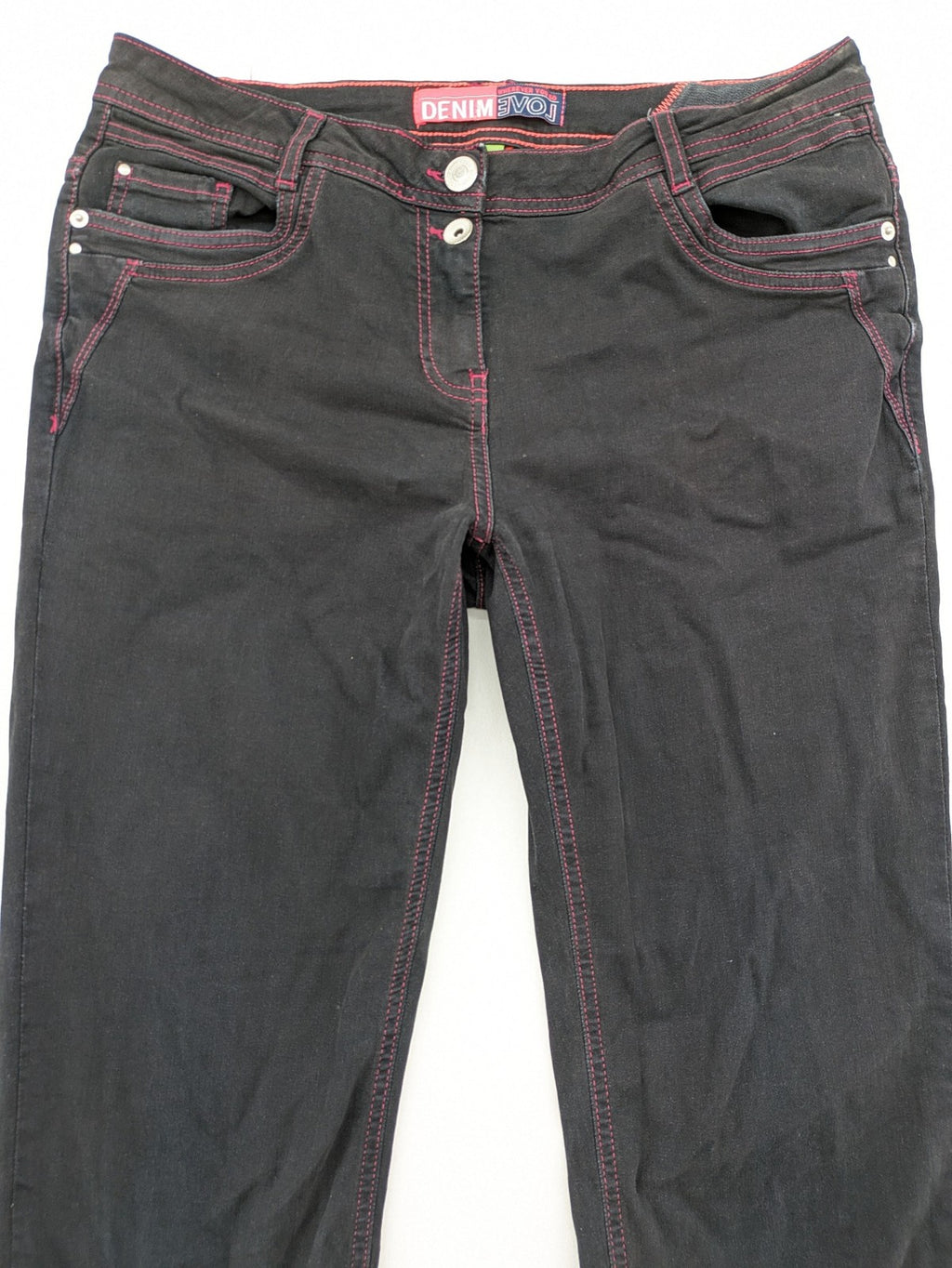 Denim black straight jeans with pink contrast stitching and classic 5-pocket style.