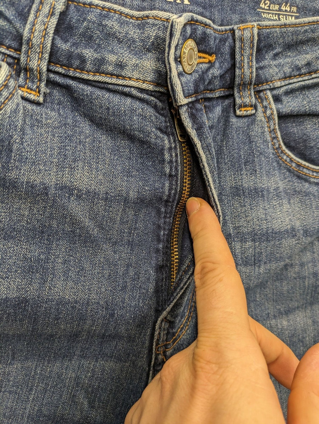 C&A blue high slim straight jeans with high waist, classic 5-pocket design, stretch denim.