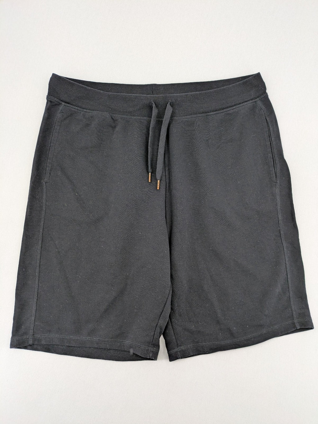 Crivit black sweatshorts cotton blend with elastic waistband and side pockets.