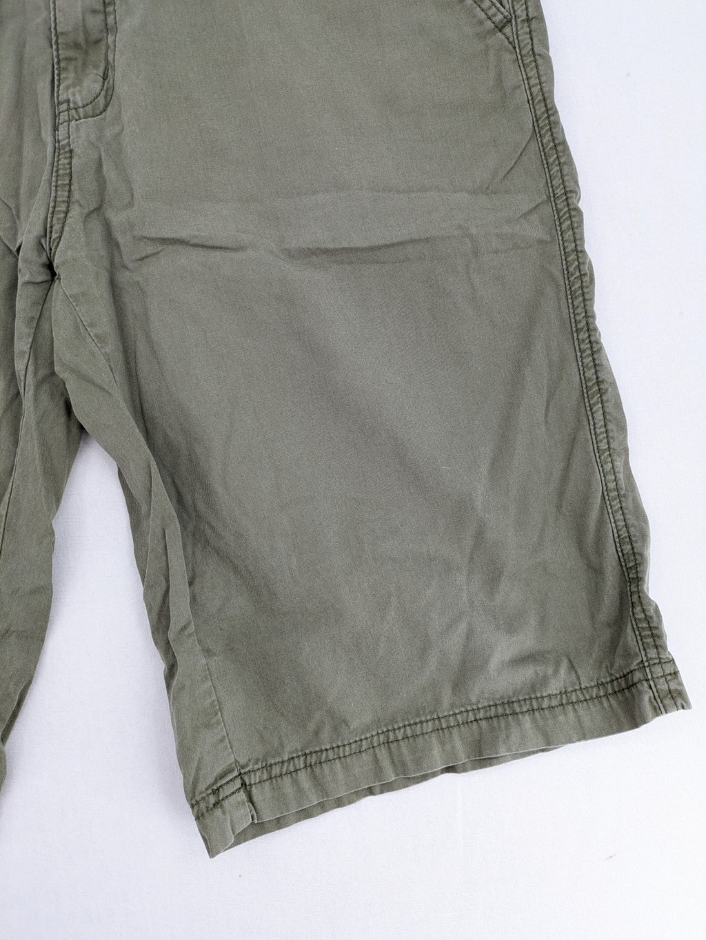 Jan Paulsen khaki chino shorts flat front cotton with classic design and breathable material.