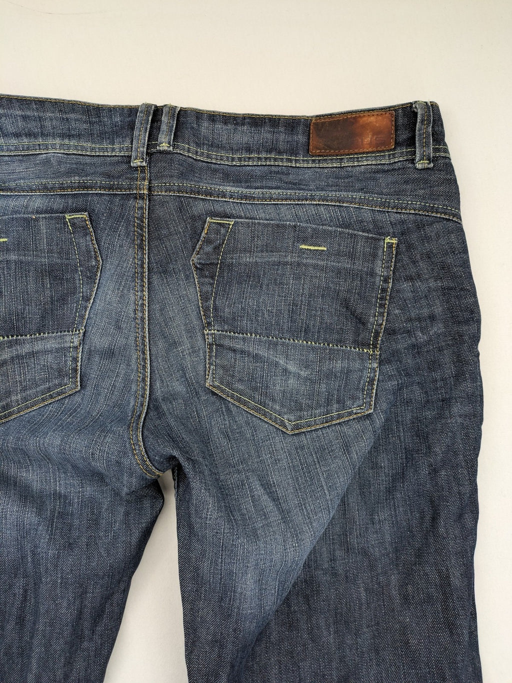 OPUS blue straight jeans Eileen with classic five-pocket design and subtle fading.