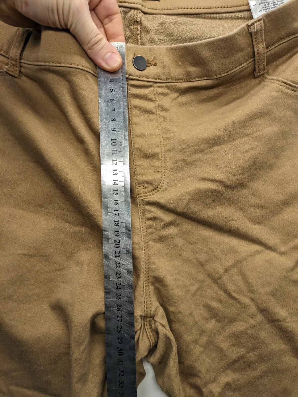 Laura Torelli khaki jeggings slim fit with elastic waistband and functional back pockets.