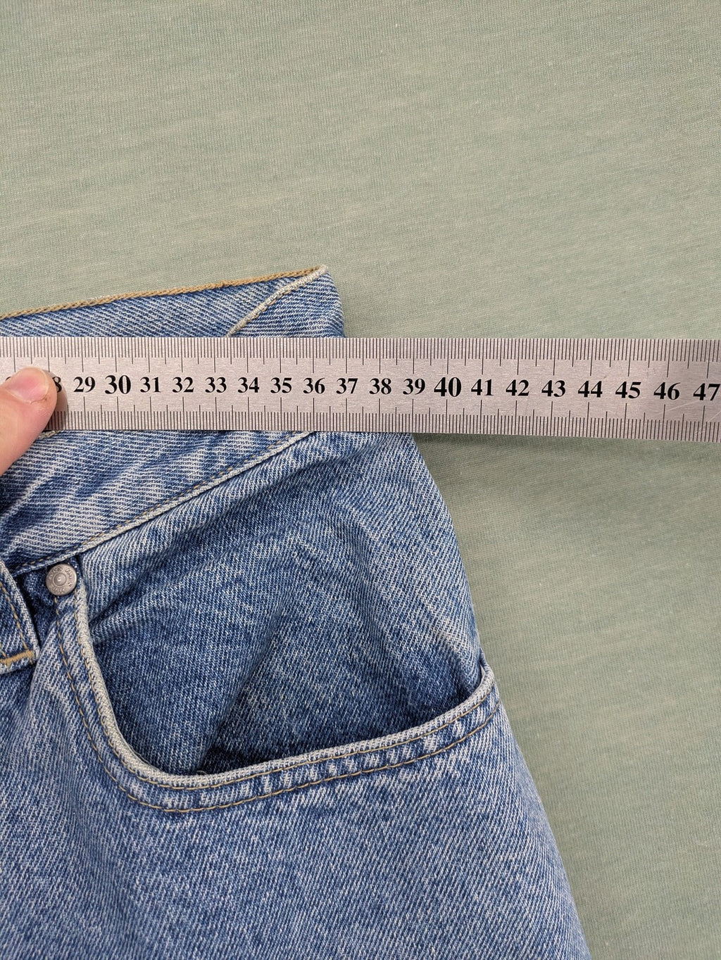 H.I.S blue mom jeans high waist vintage denim with classic 90s wash and straight cut.