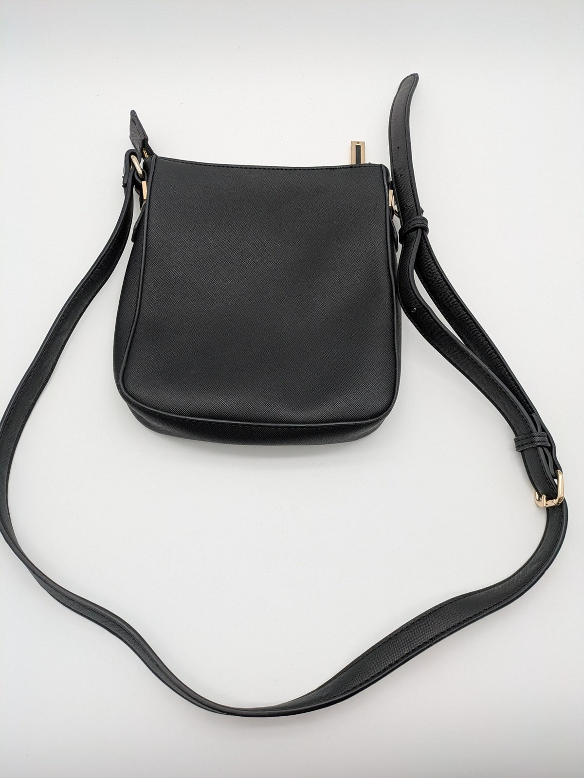 Mario Valentino messenger bag black saffiano texture gold logo hardware