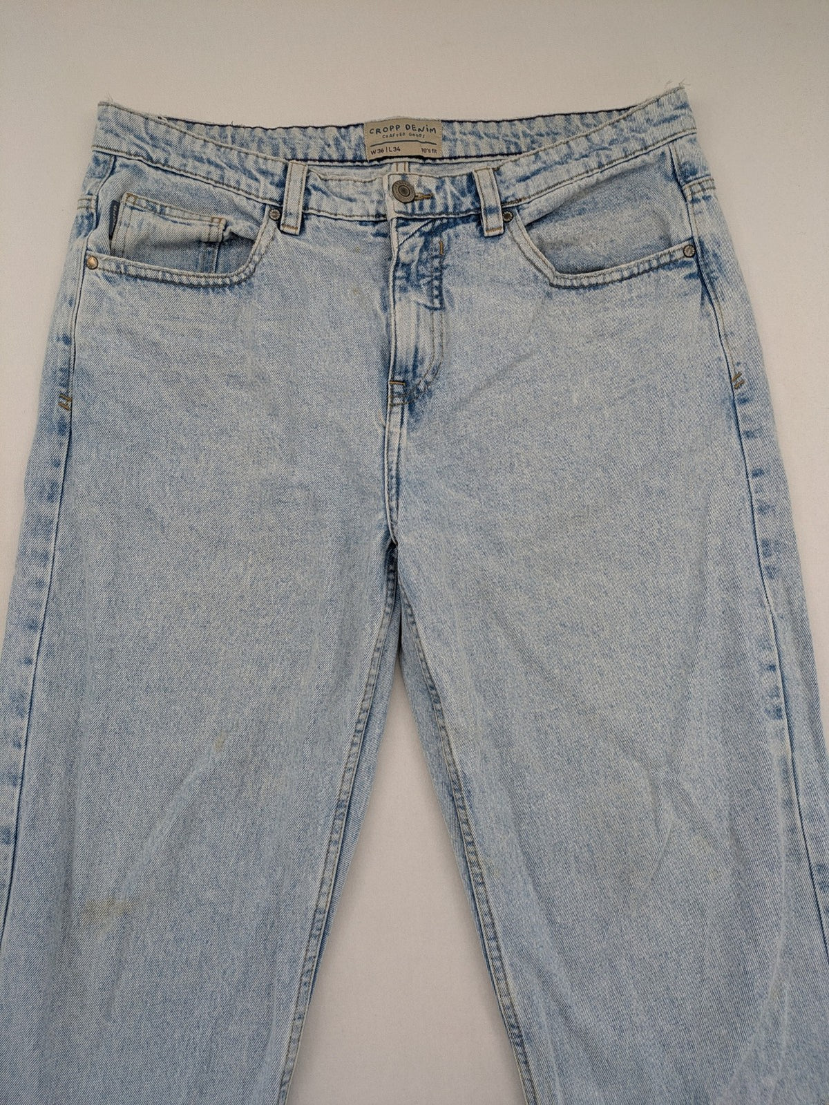 Cropp blue straight jeans 90s fit classic 5-pocket design durable denim material