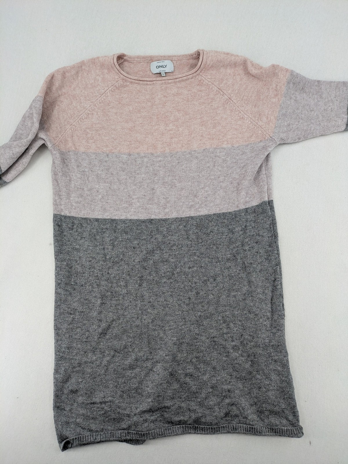 Only turtle neck jumper grey and orange colorblock design with long sleeves and round neckline.