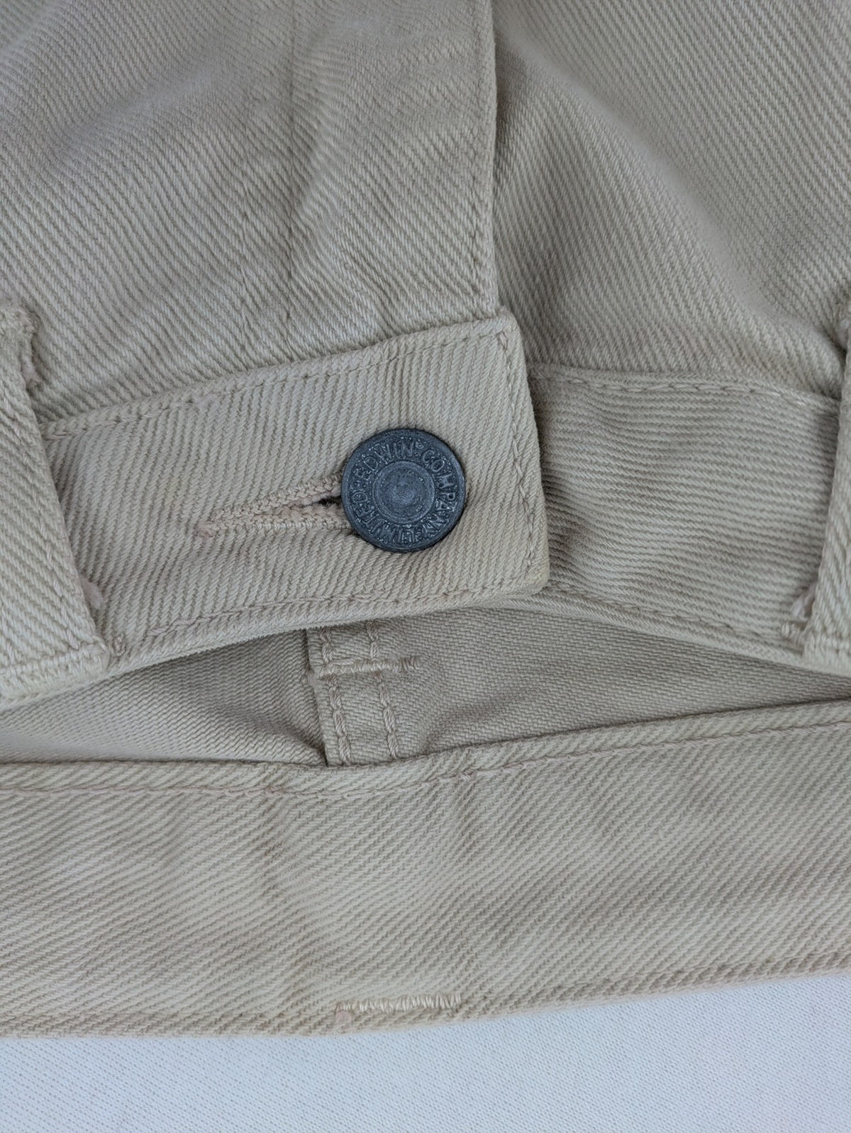 Edwin straight jeans beige 5-pocket design made from durable cotton