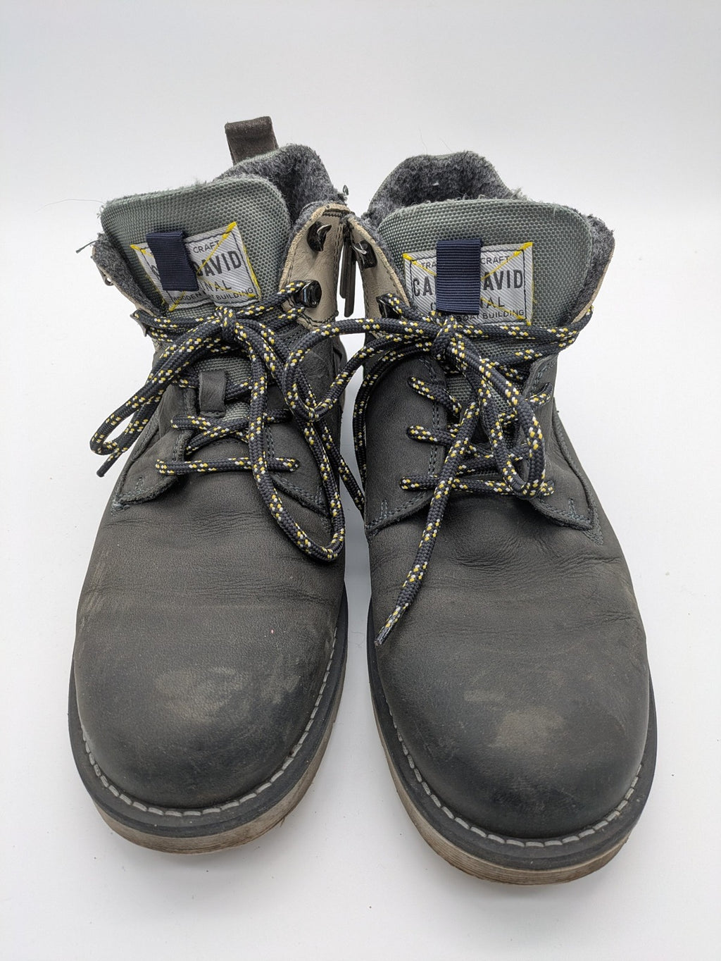 Camp David grey winter boots leather with side zipper and warm lining.