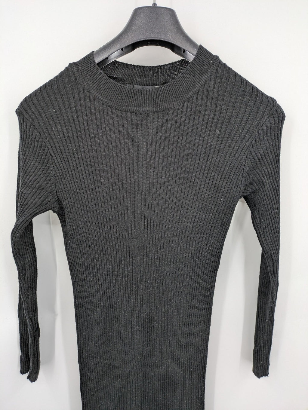 Atmosphere black bodycon midi dress with ribbed texture and long sleeves.